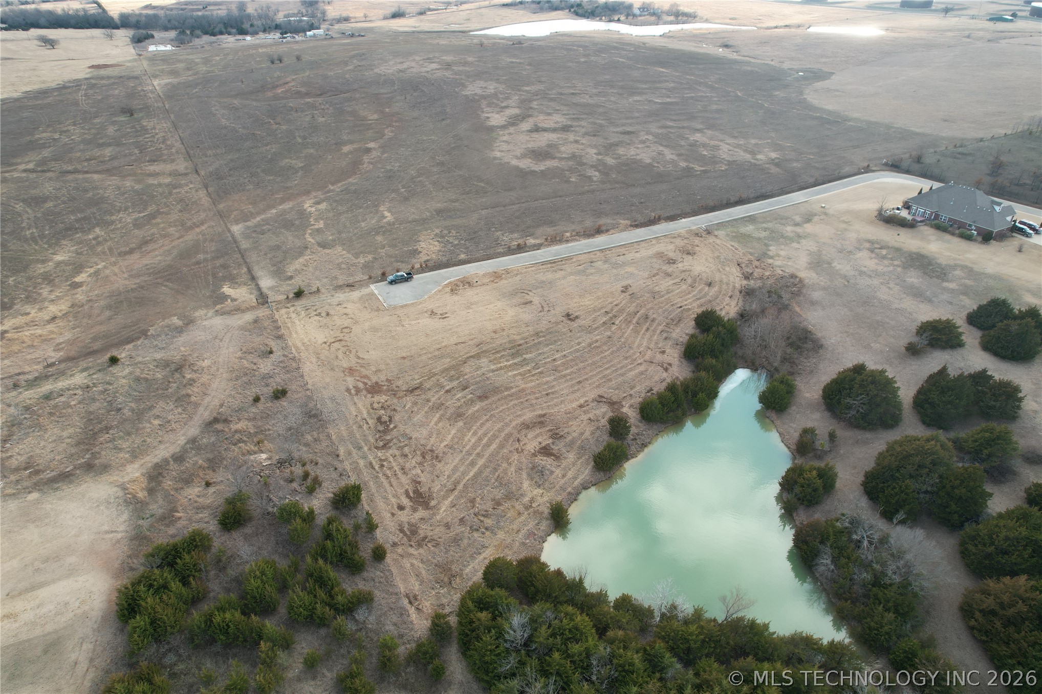 E Country Club Drive Property Photo 12