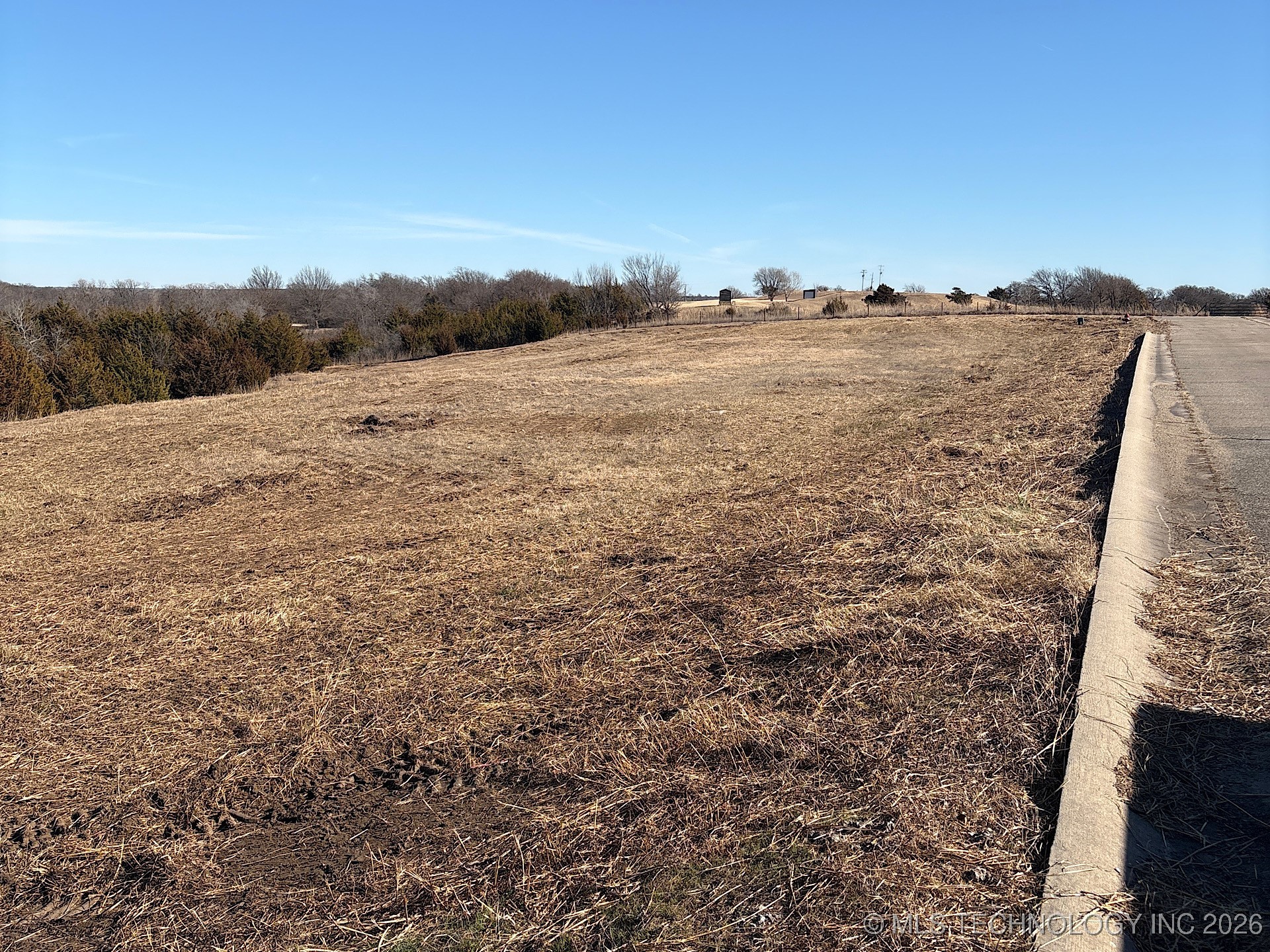 E Country Club Drive Property Photo 14