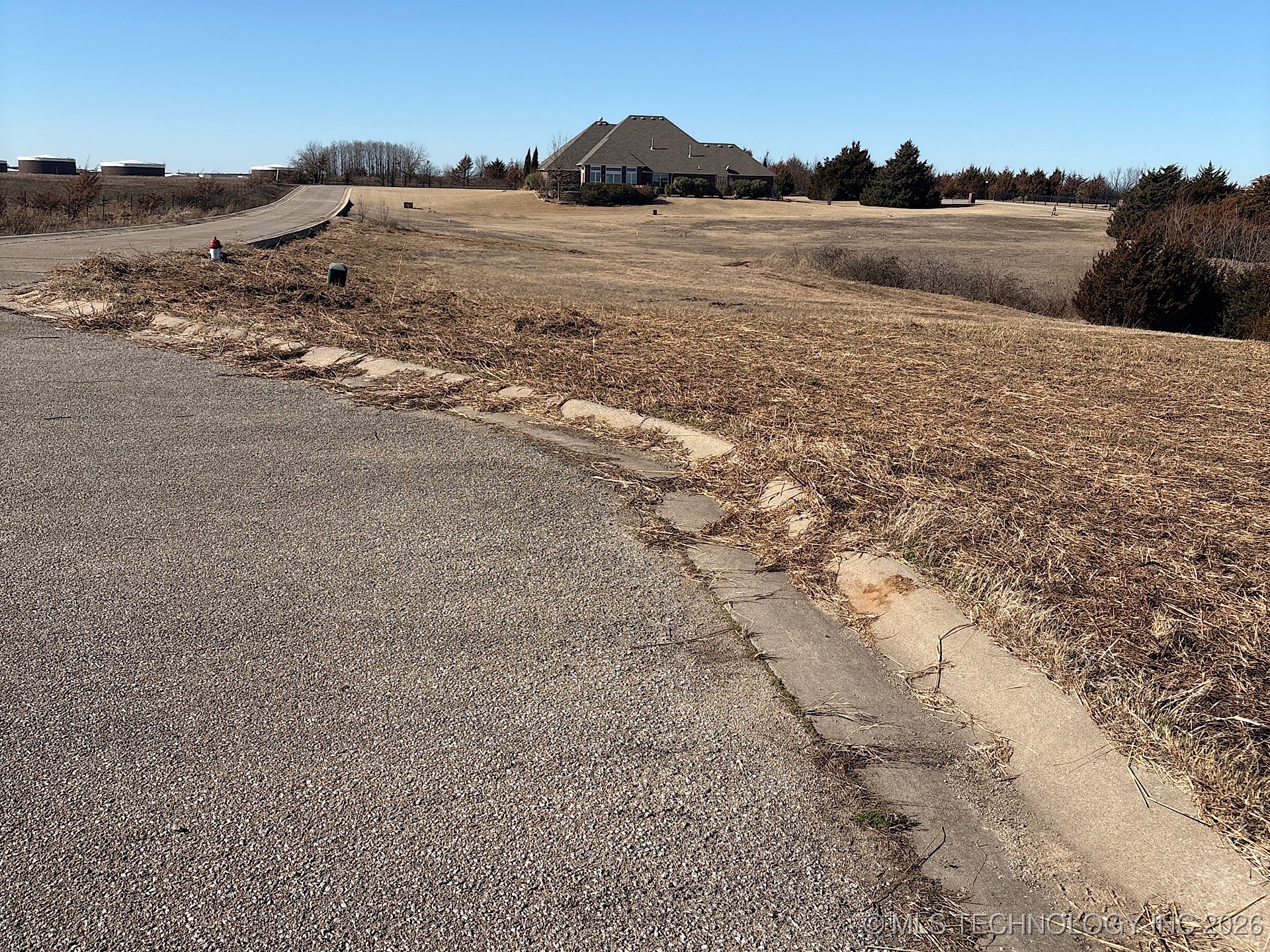 E Country Club Drive Property Photo 25