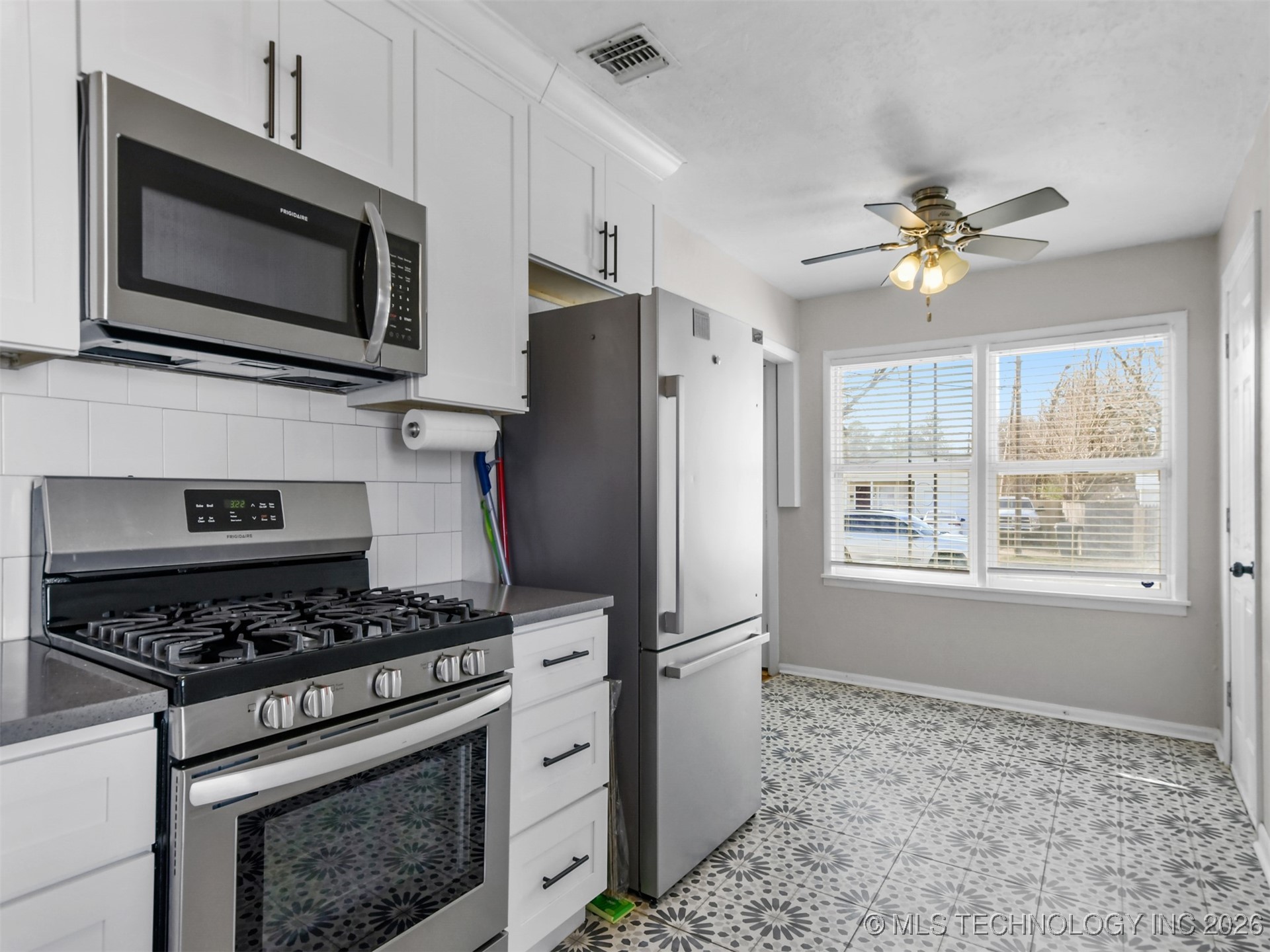 1610 Tower Drive Property Photo 3