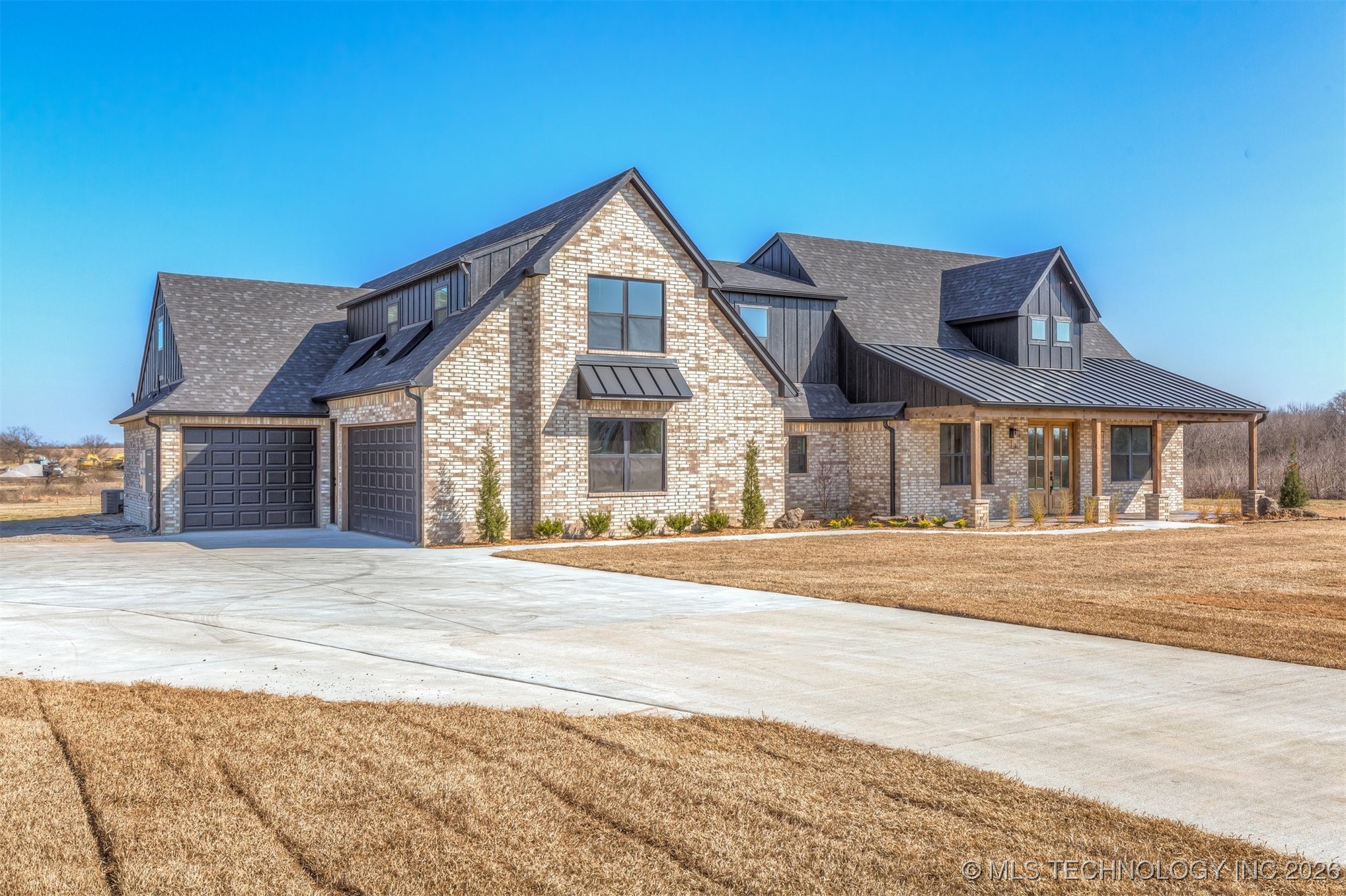 2583 S 193rd Avenue E Property Photo 1