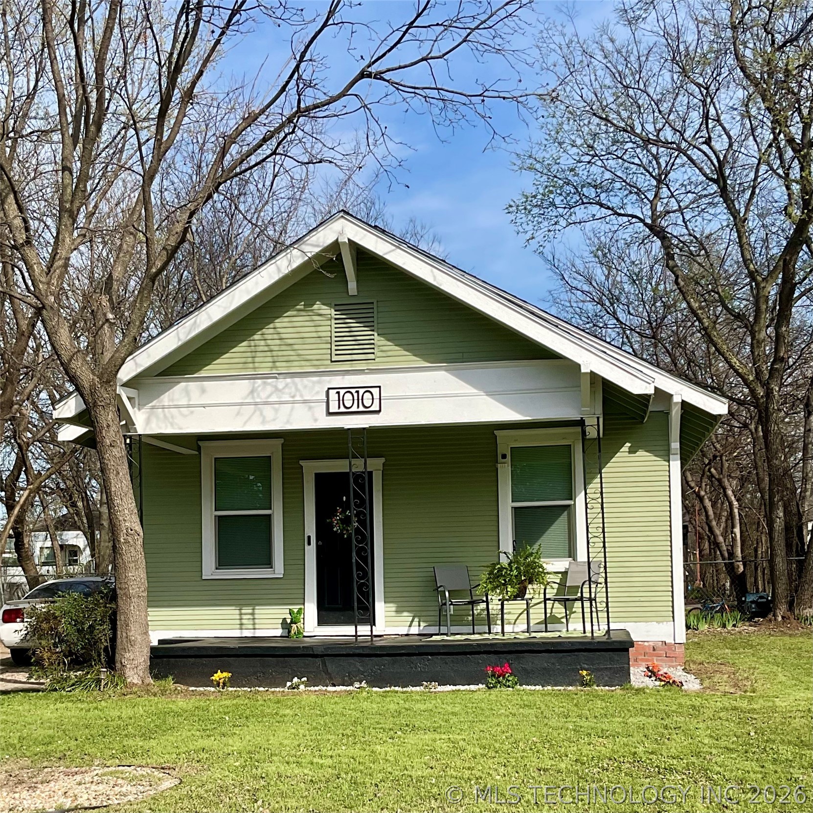 1010 Burch Street NW Property Photo 1