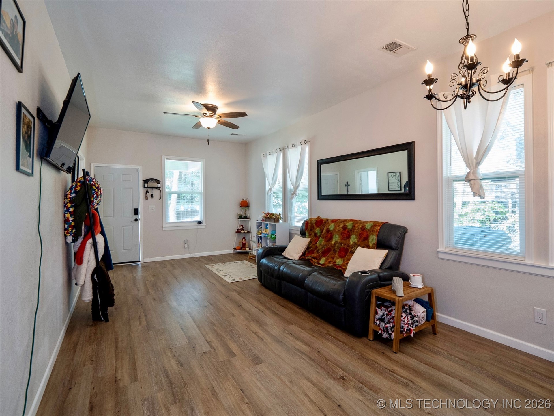 1010 Burch Street Nw Property Photo 4