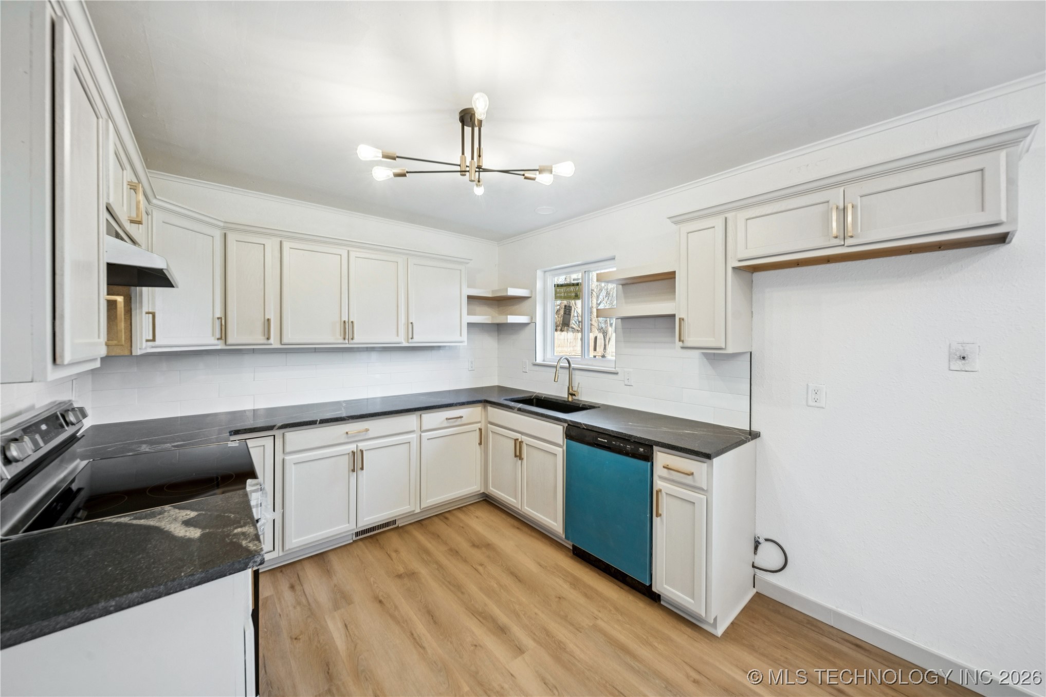 3401 S 93rd East Avenue Property Photo 11