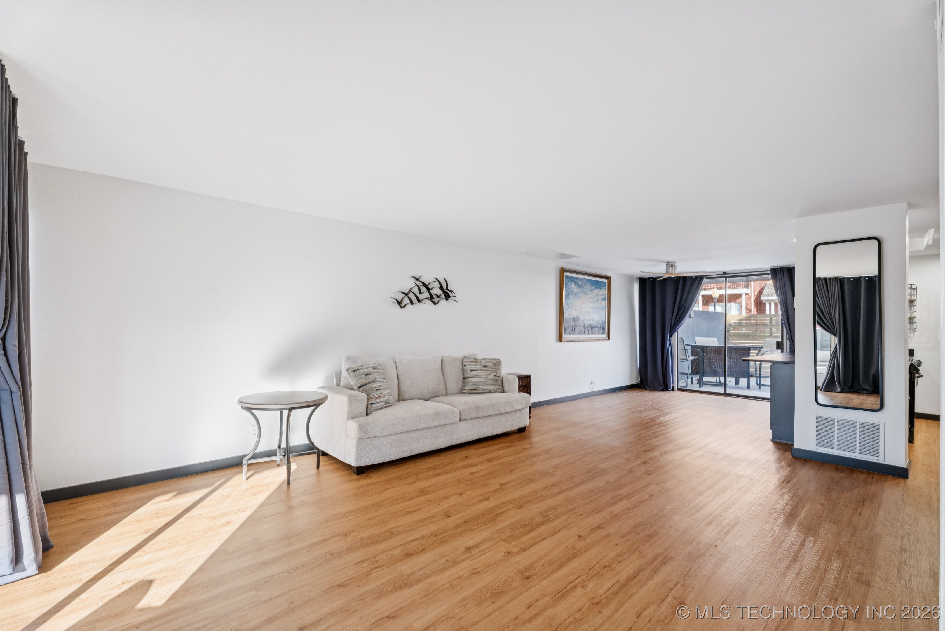 410 W 7th Street 244 Property Photo 5