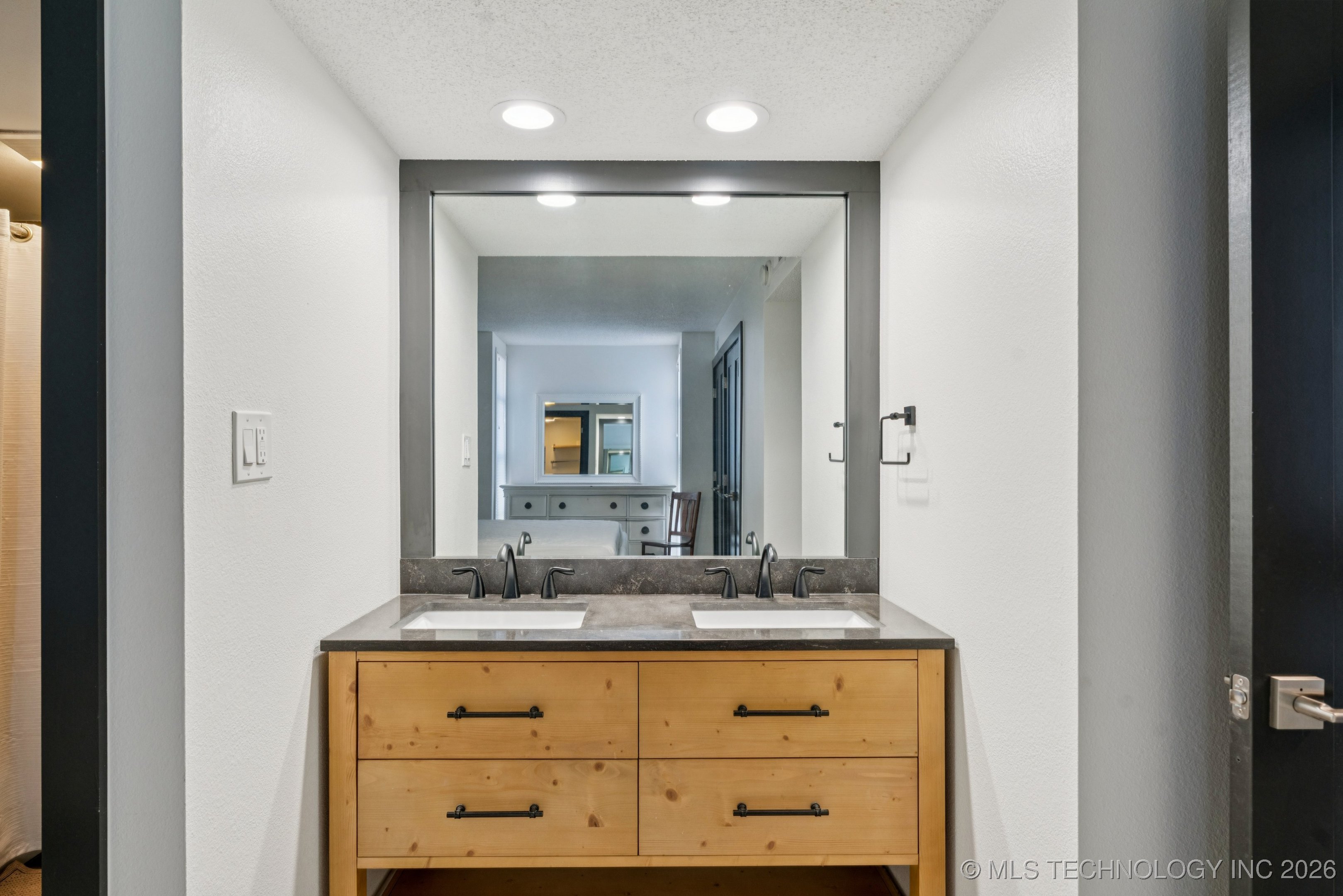 410 W 7th Street 244 Property Photo 26