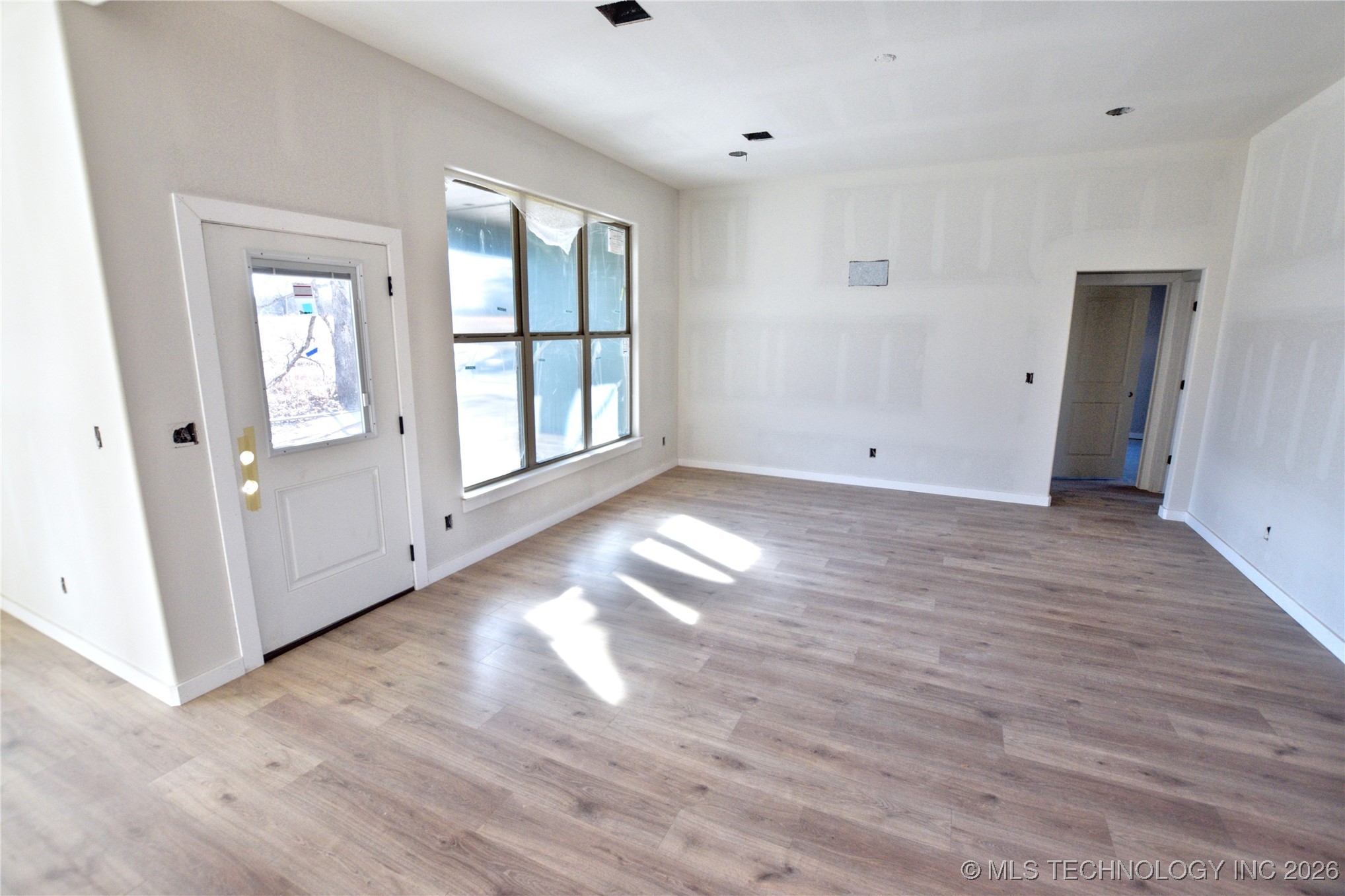 18864 W Hunters Court Property Photo 2