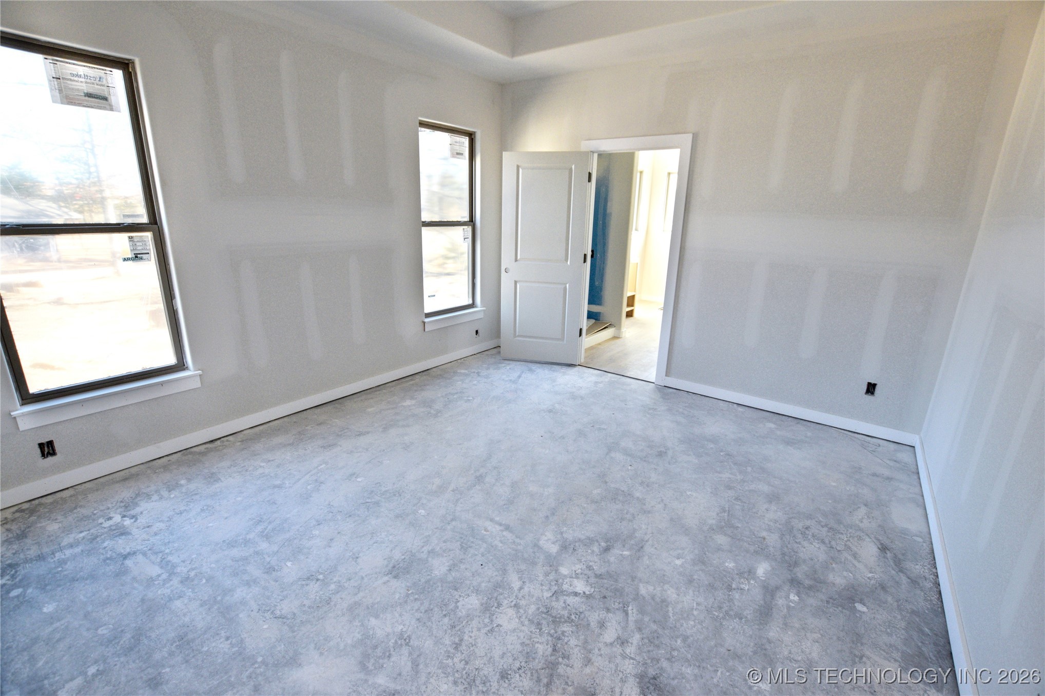 18864 W Hunters Court Property Photo 6