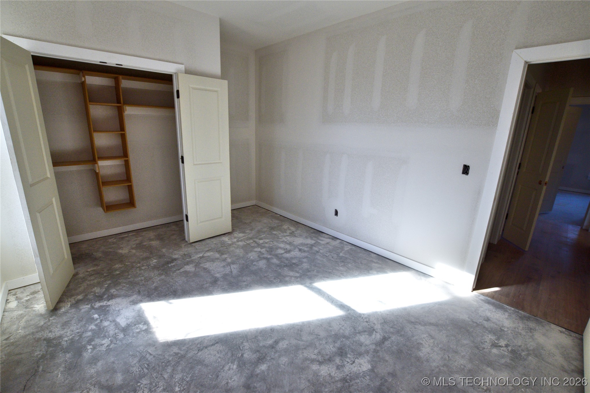 18864 W Hunters Court Property Photo 16