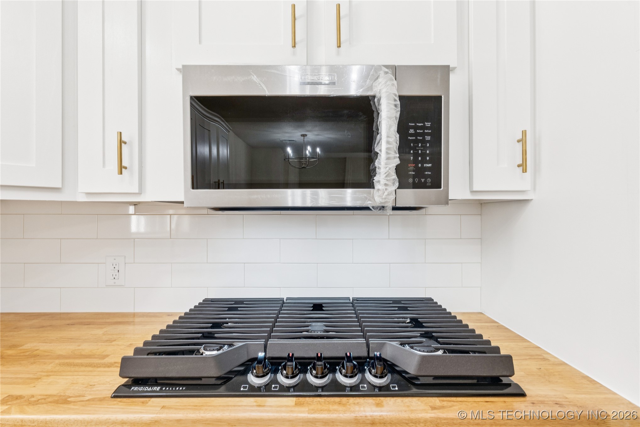 11229 S Nandina Avenue Property Photo 9