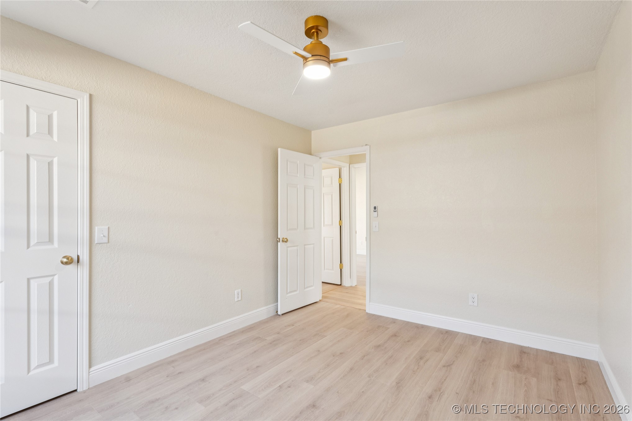 11229 S Nandina Avenue Property Photo 20