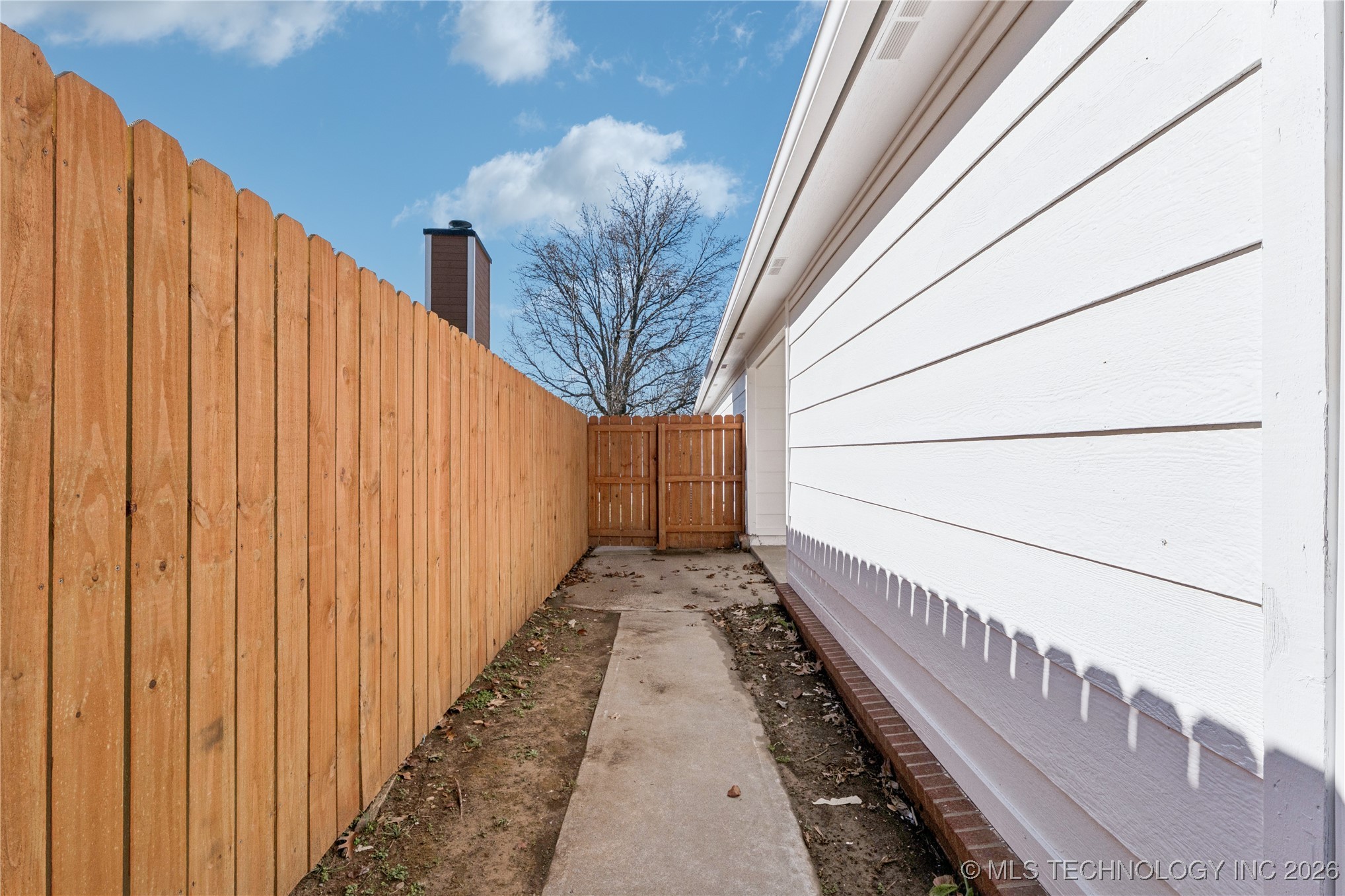 11229 S Nandina Avenue Property Photo 24