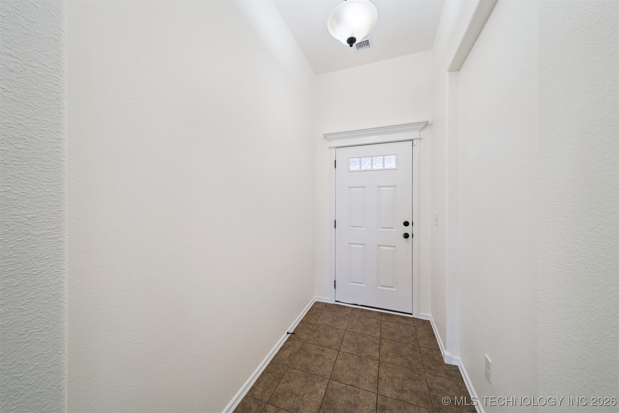 11801 E 105th Place N Property Photo 6