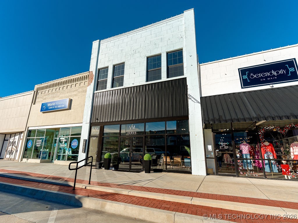 118 W Main Street Property Photo 1