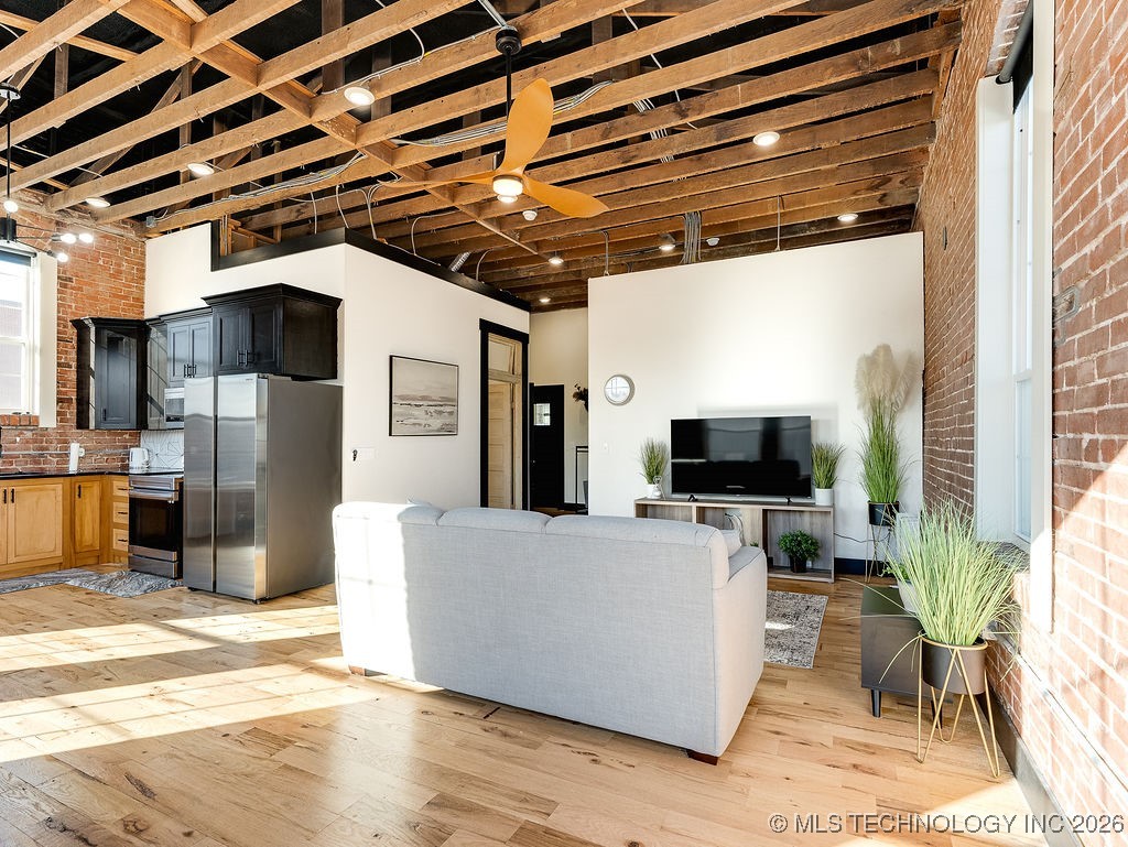 118 W Main Street Property Photo 11