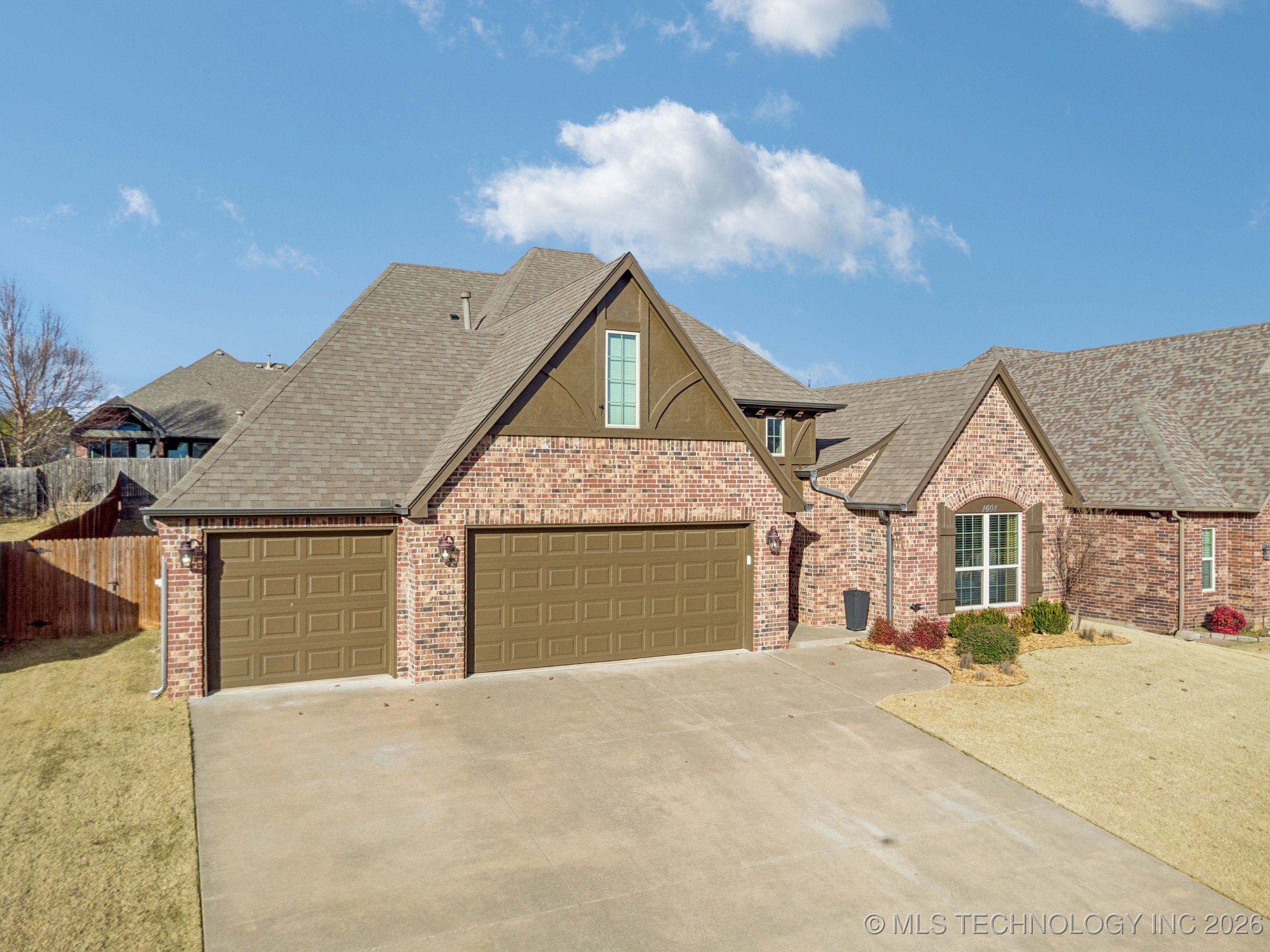 1604 E Quantico Street Property Photo 4