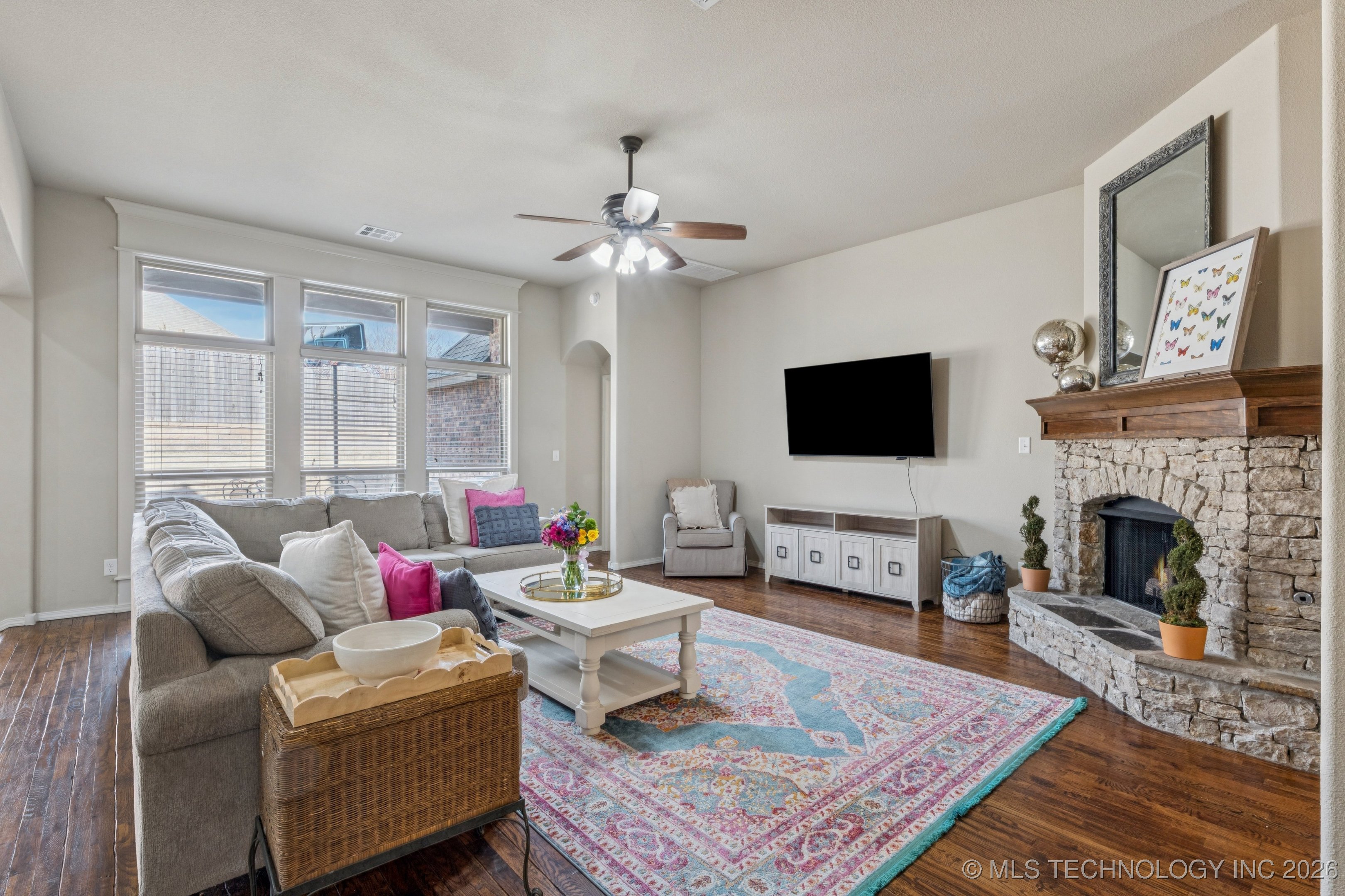 1604 E Quantico Street Property Photo 8