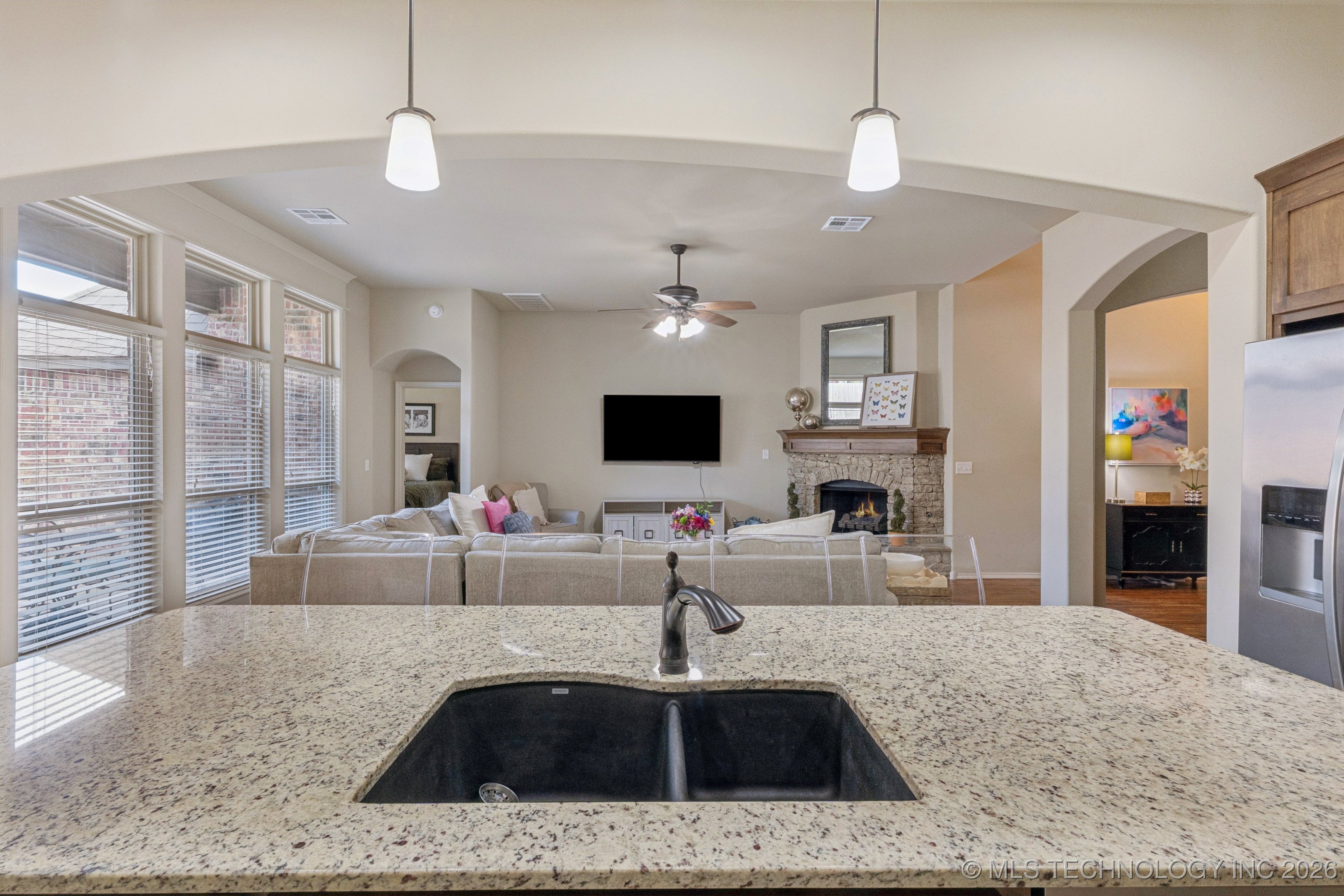 1604 E Quantico Street Property Photo 13