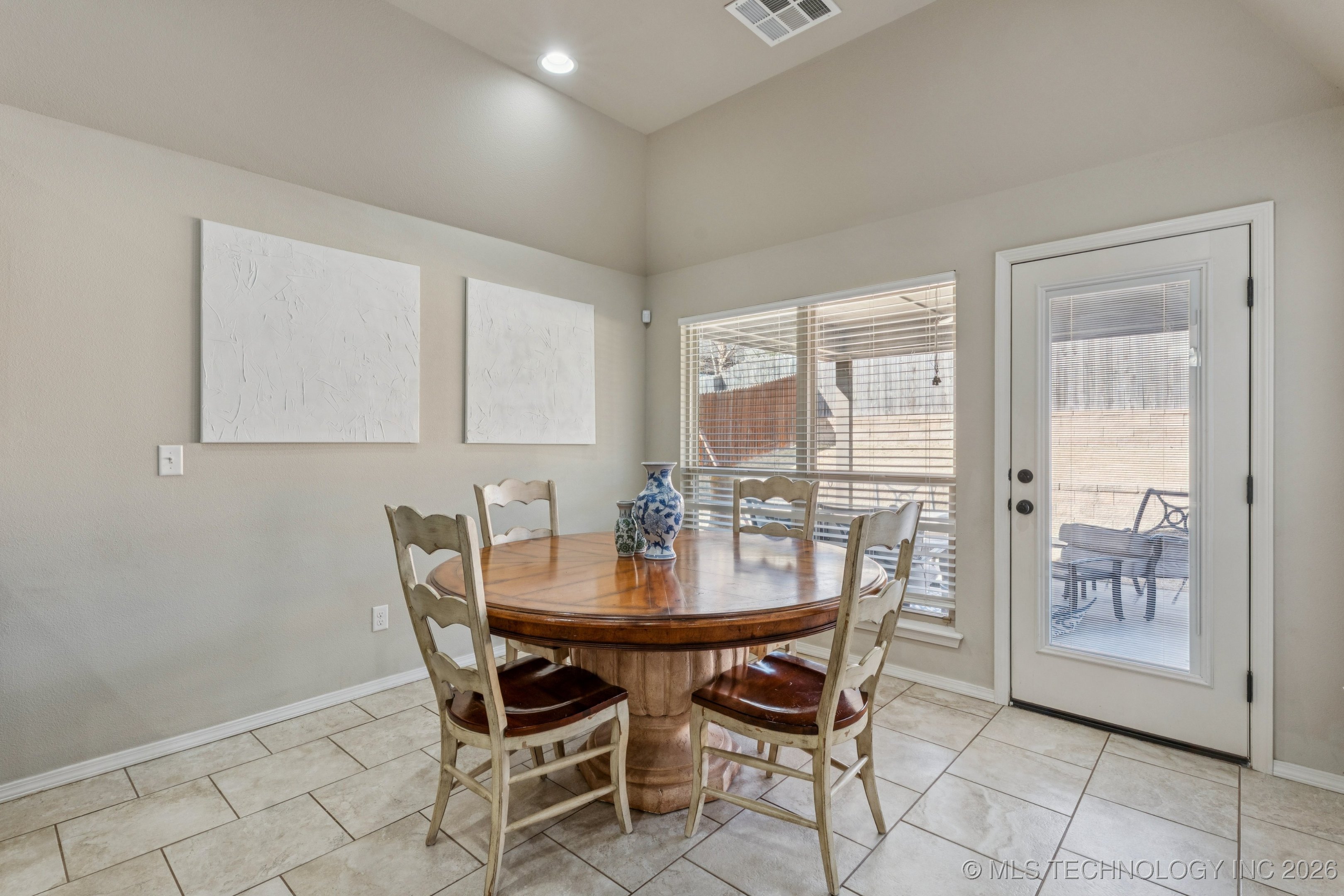 1604 E Quantico Street Property Photo 14