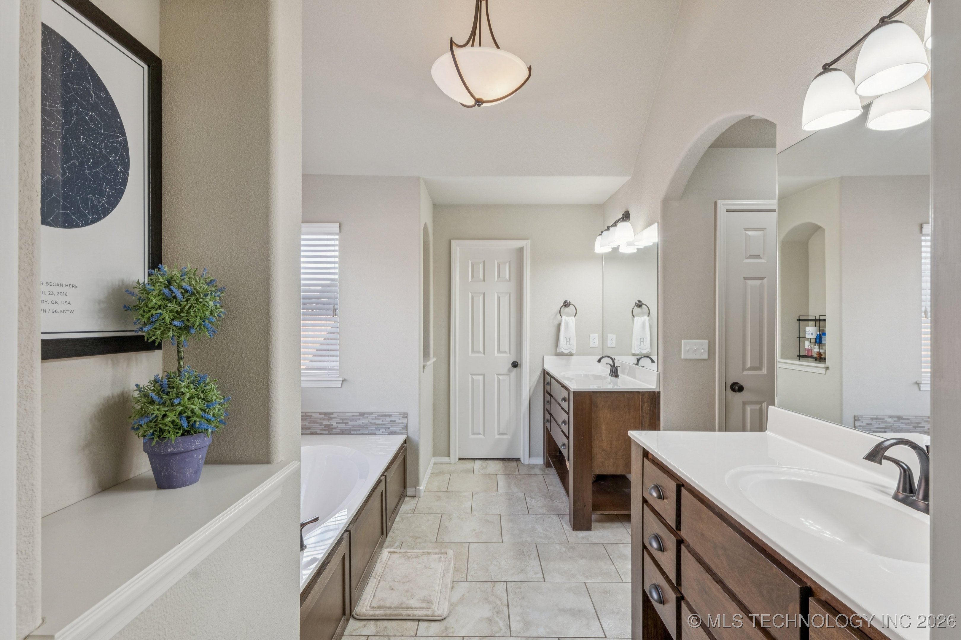 1604 E Quantico Street Property Photo 18