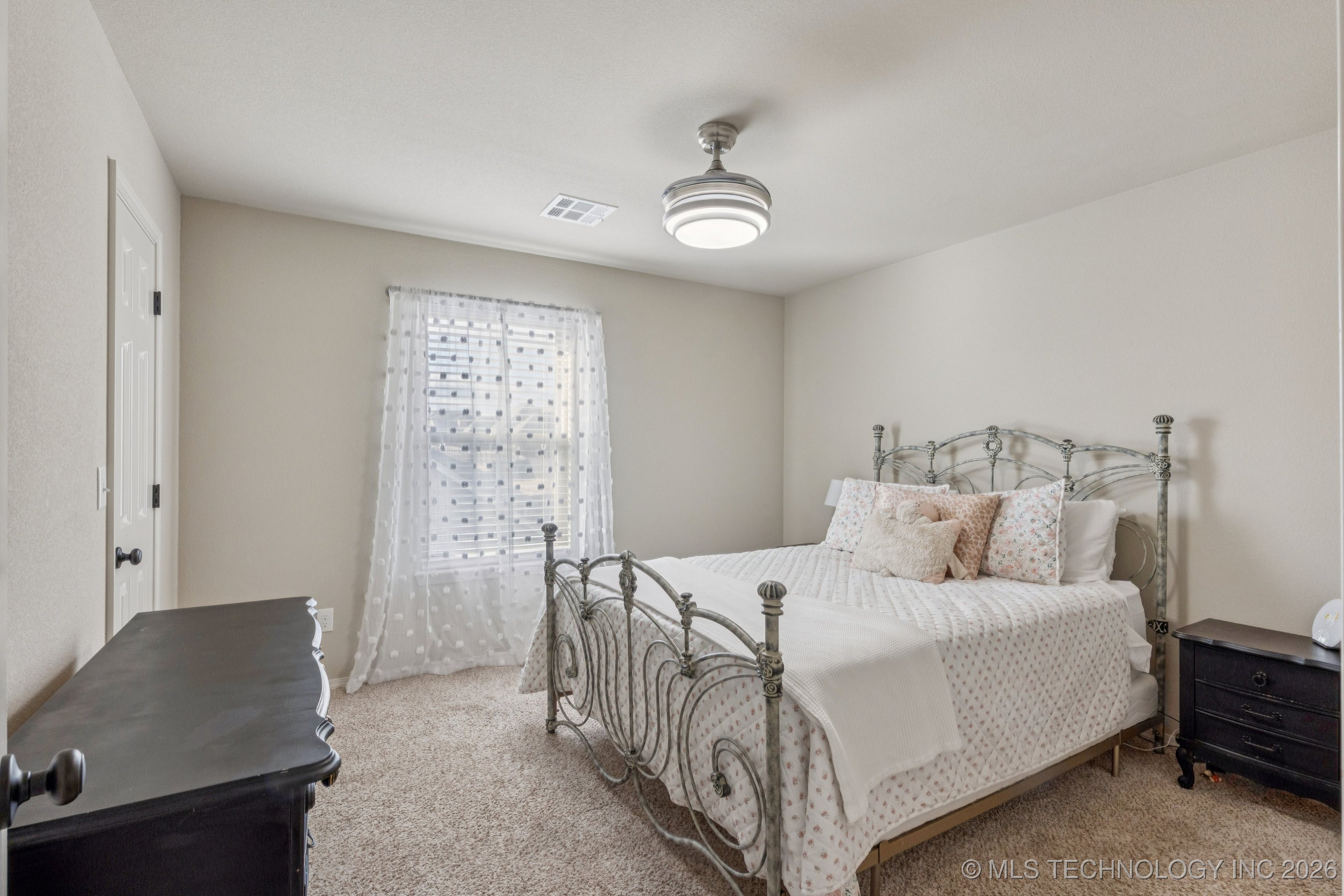 1604 E Quantico Street Property Photo 31