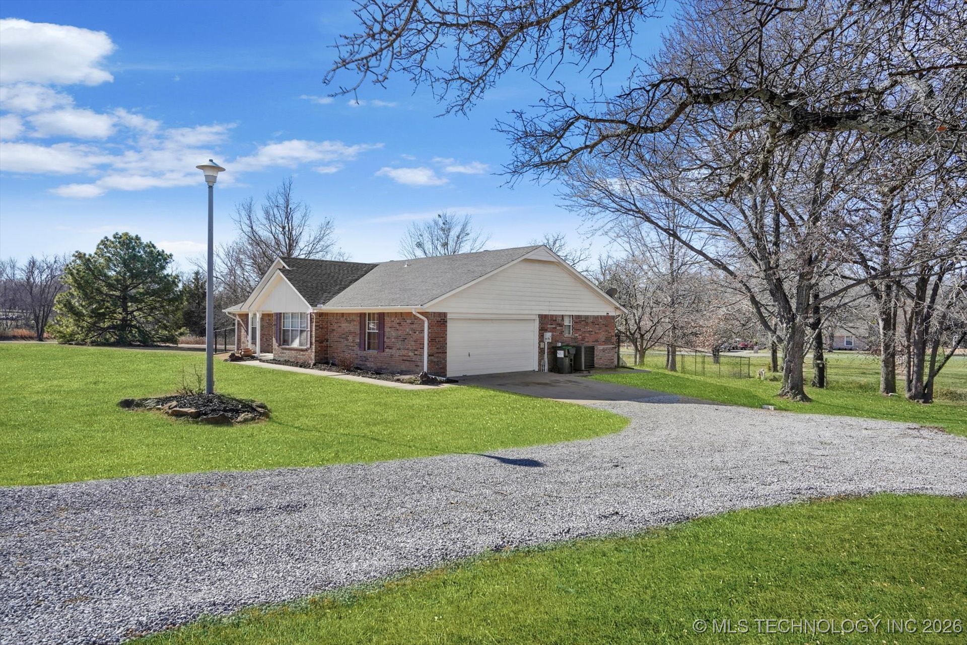 8755 Sunset Drive Property Photo 3