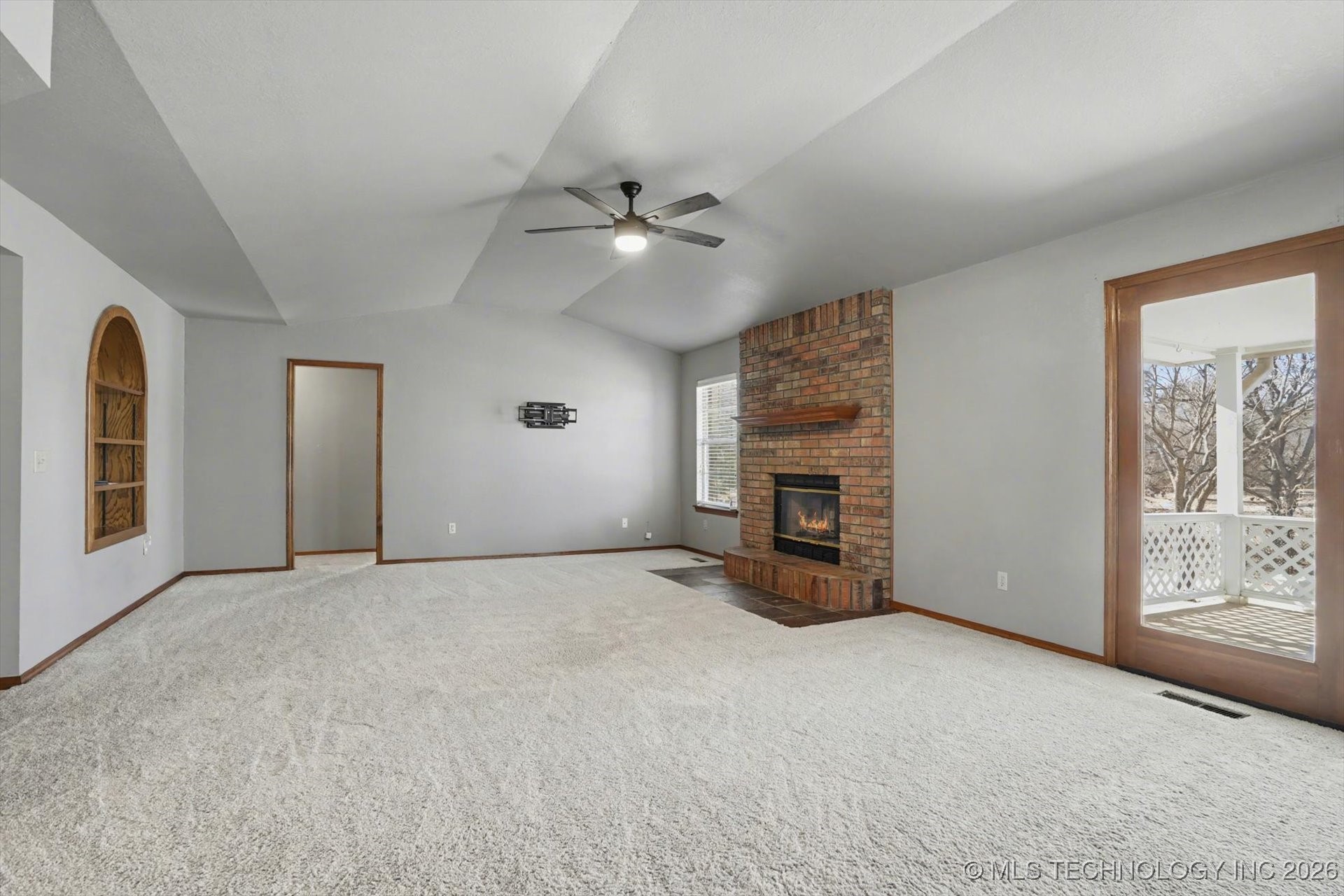 8755 Sunset Drive Property Photo 7