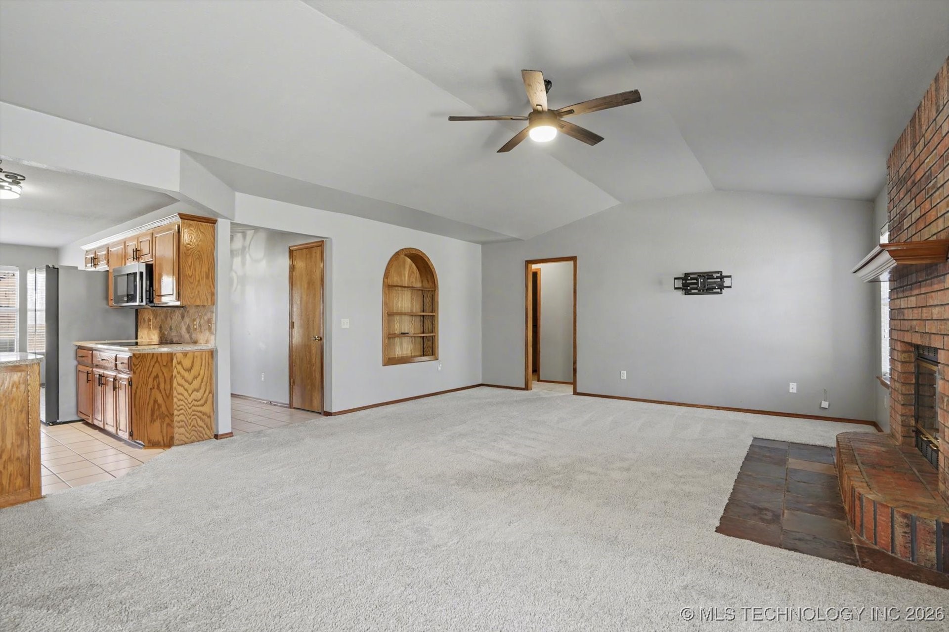 8755 Sunset Drive Property Photo 8