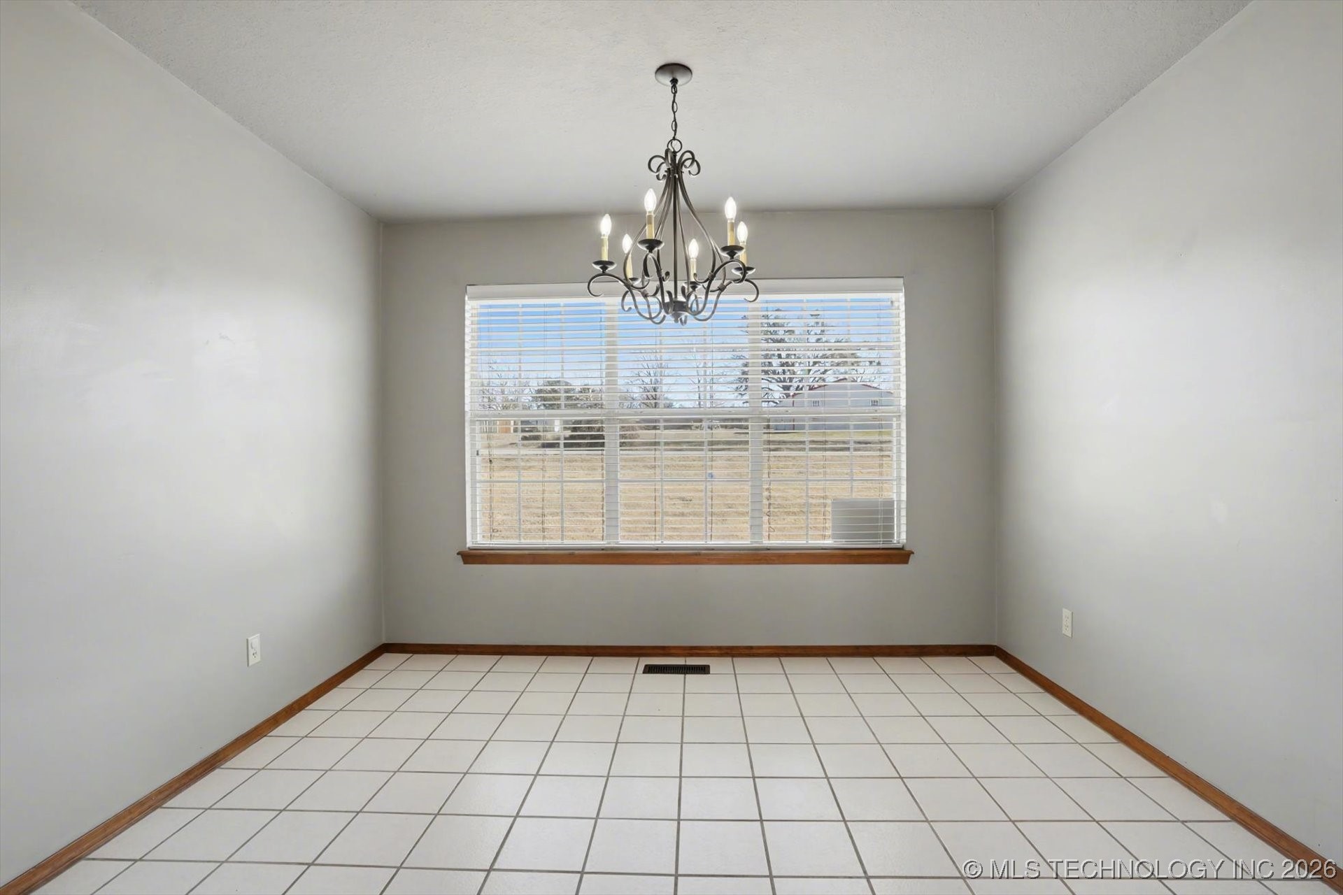 8755 Sunset Drive Property Photo 15