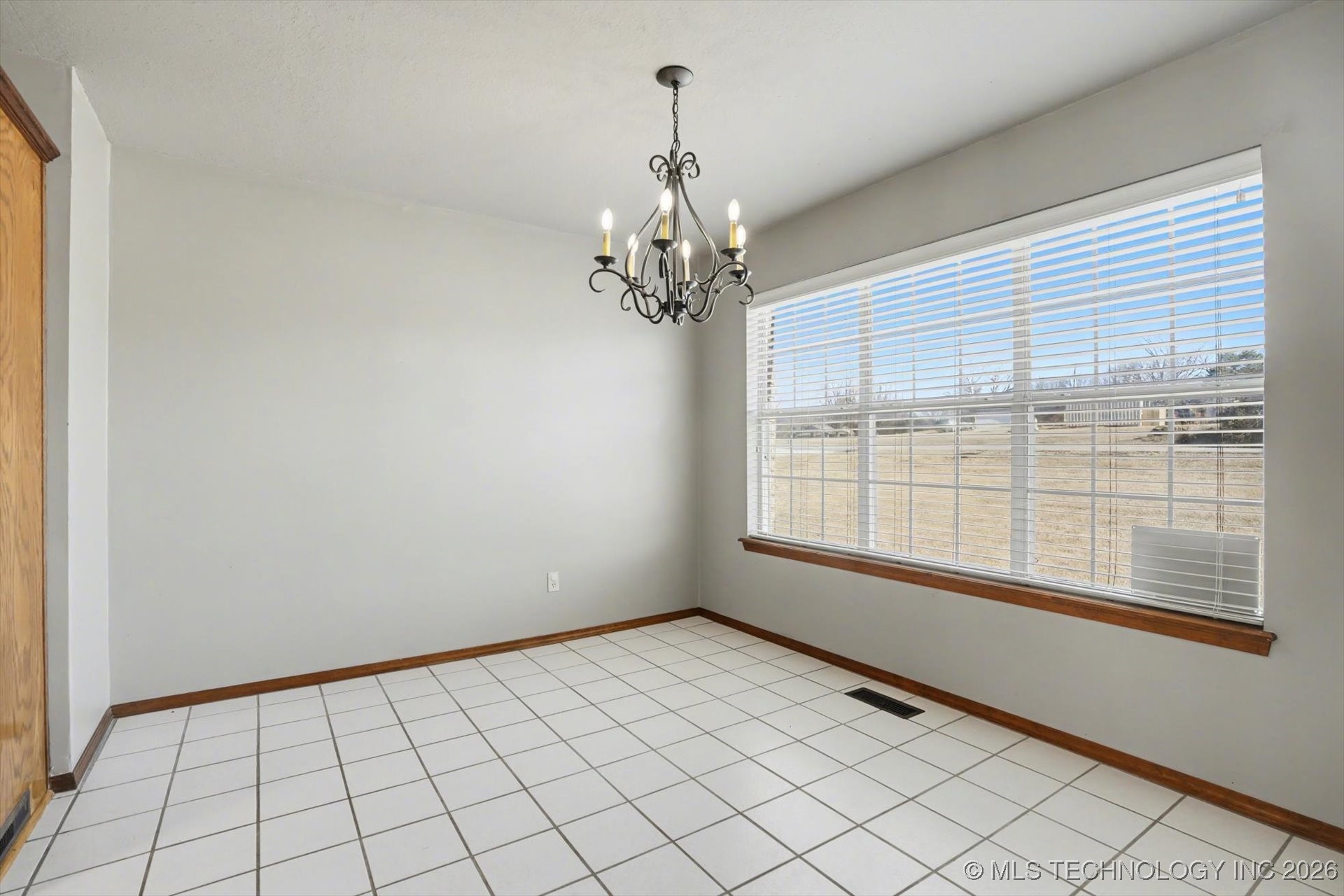 8755 Sunset Drive Property Photo 16