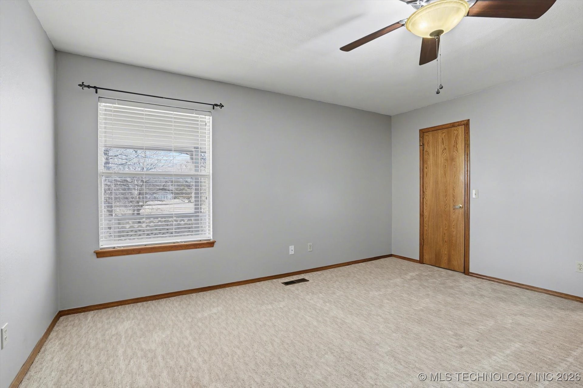 8755 Sunset Drive Property Photo 18