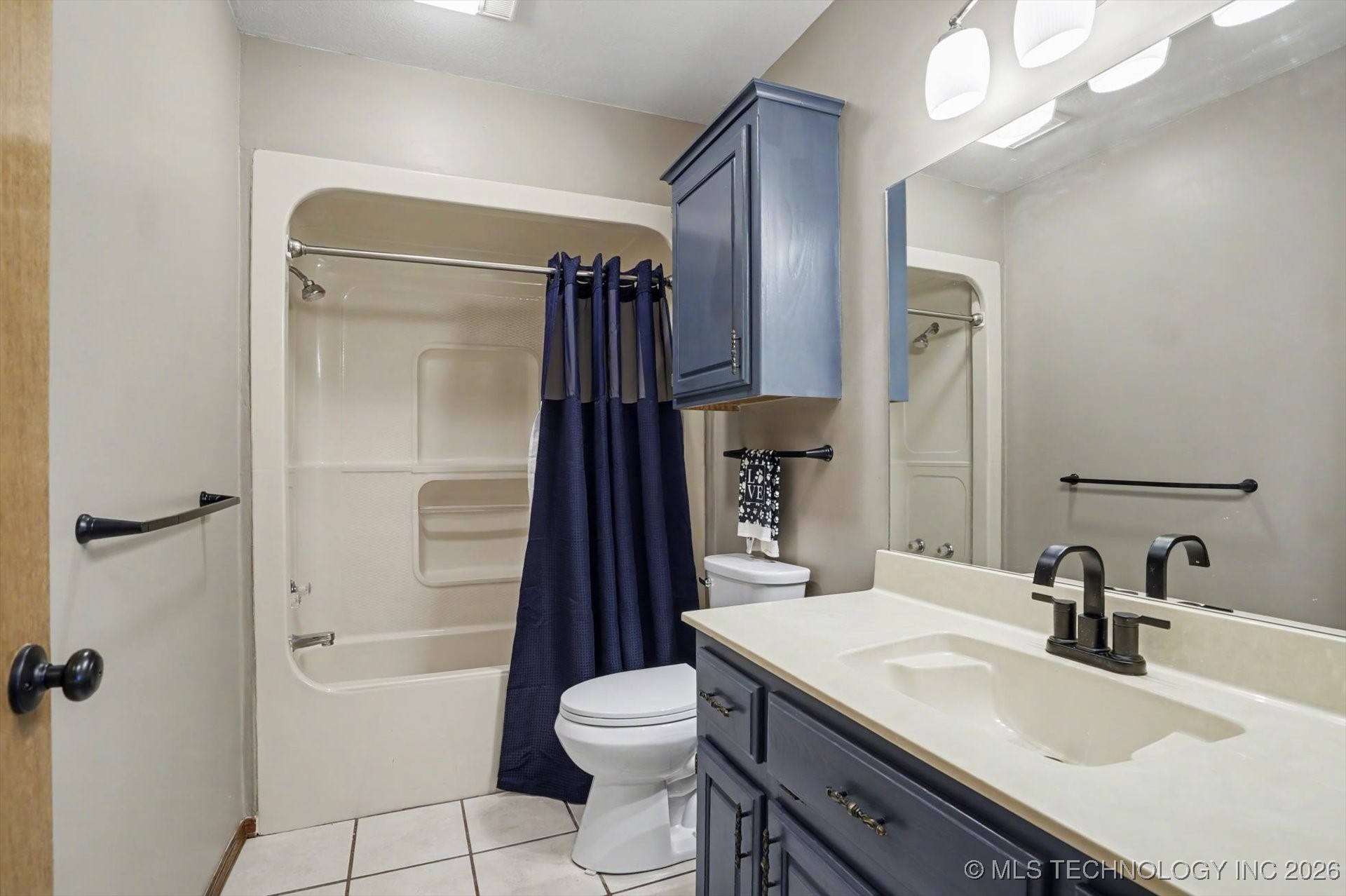 8755 Sunset Drive Property Photo 24