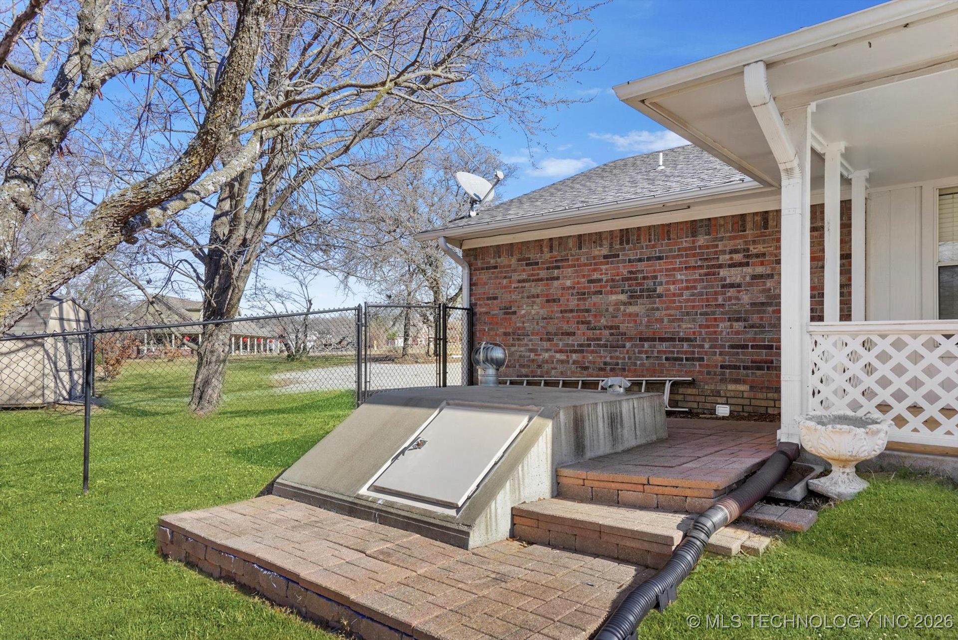 8755 Sunset Drive Property Photo 32