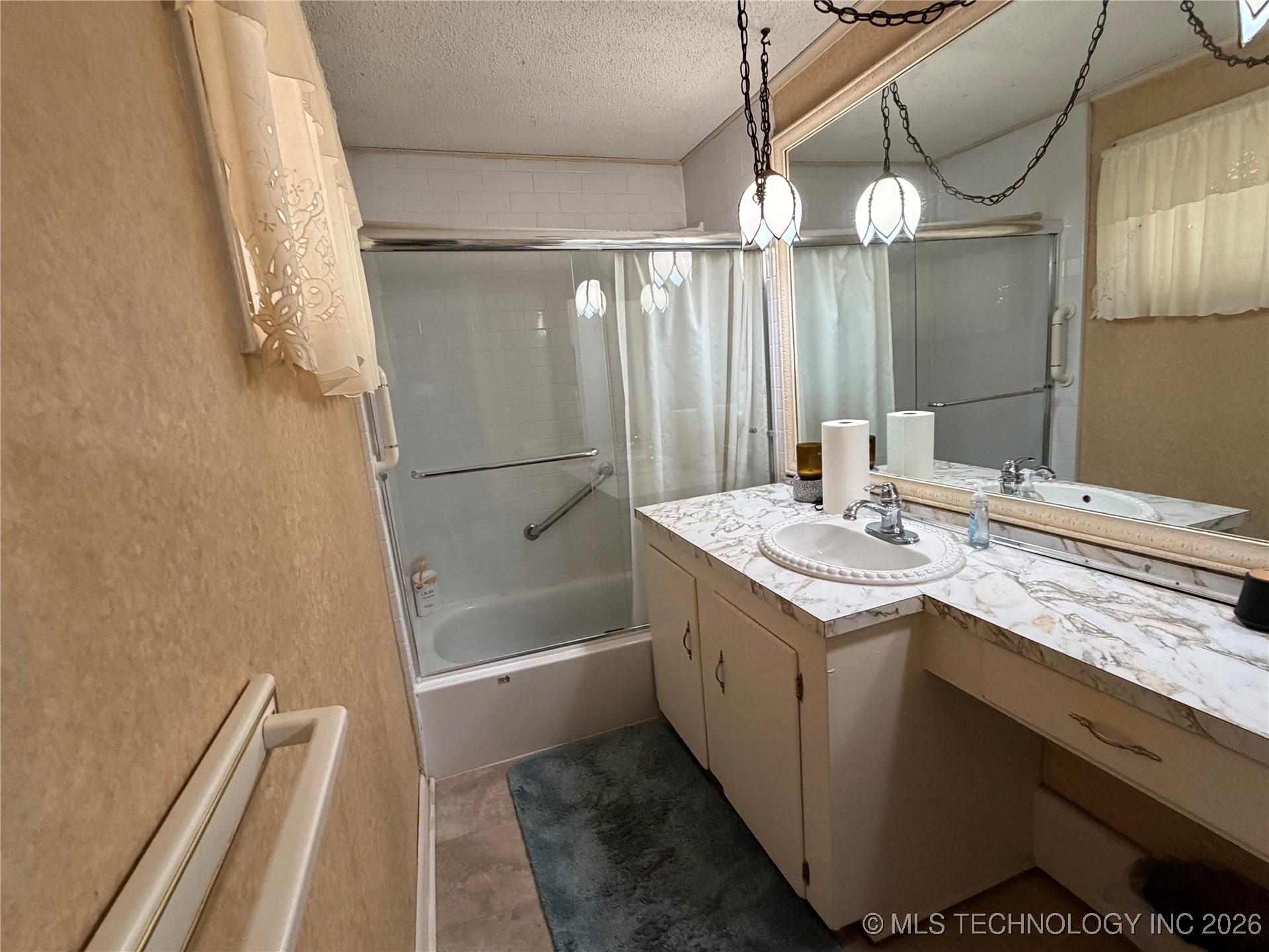 304 E Woodrow Place Property Photo 14