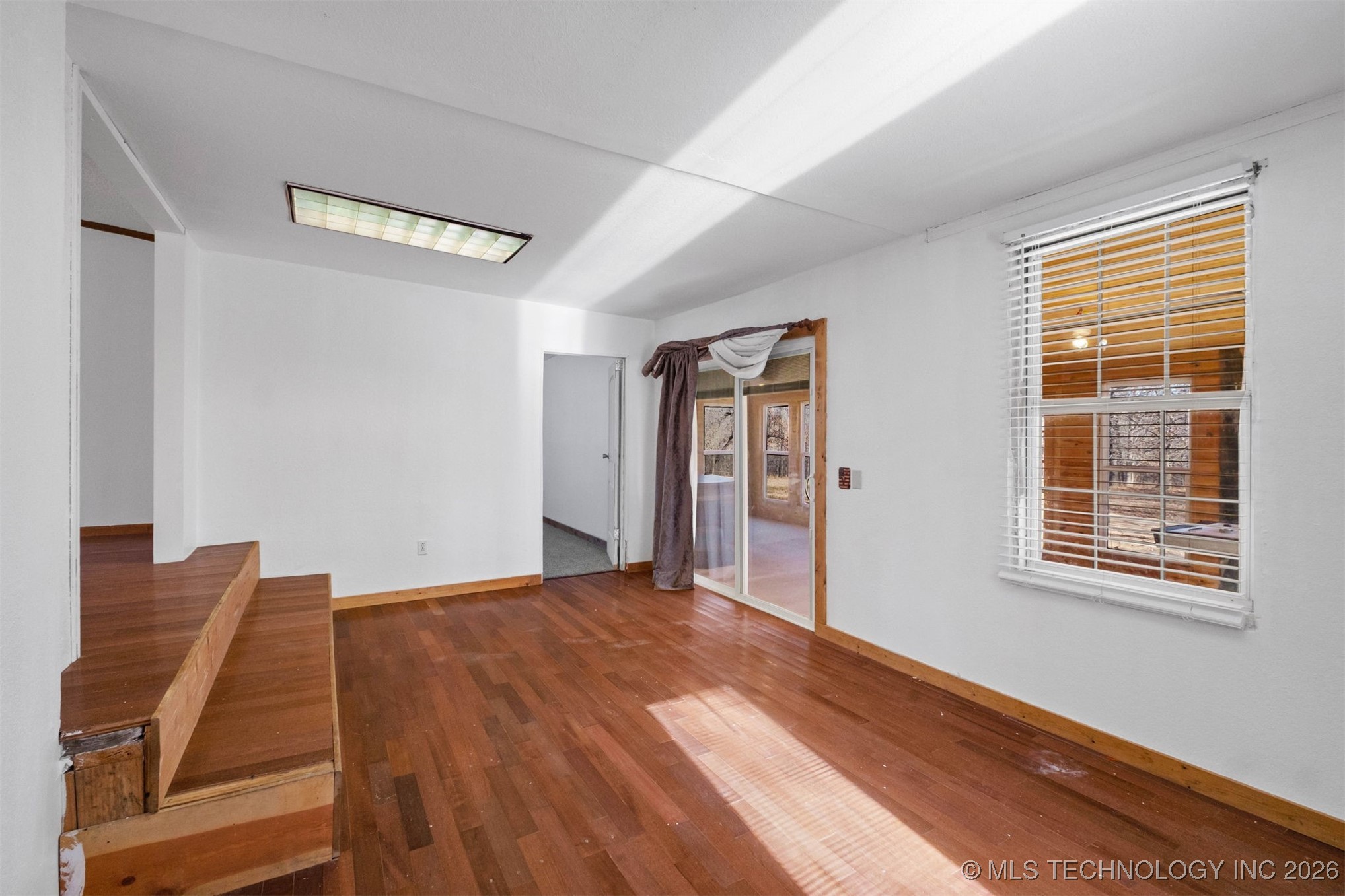 470443 E 723 Road Property Photo 24