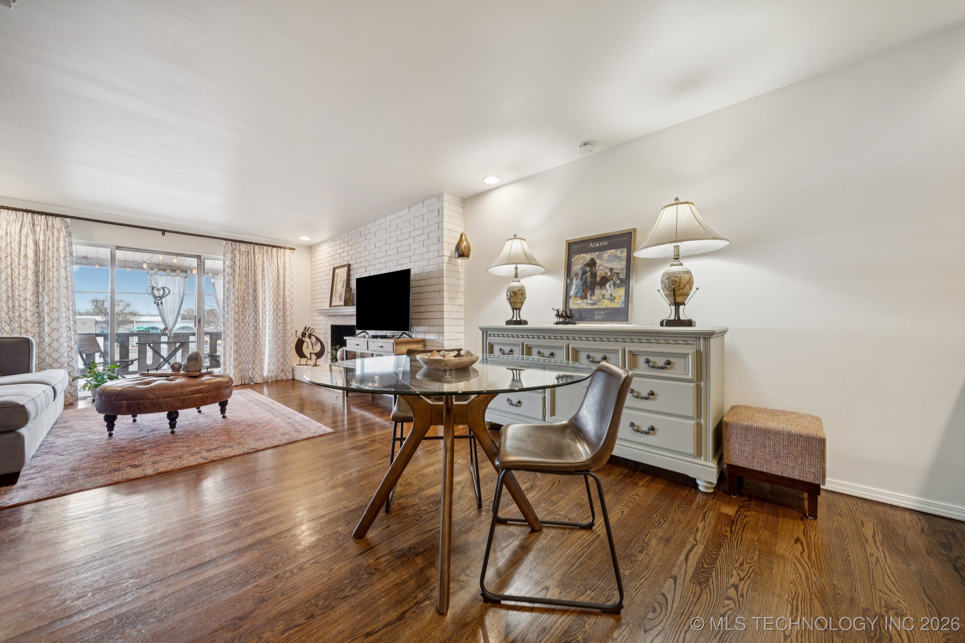 1107 E 45th Place 15 Property Photo 13