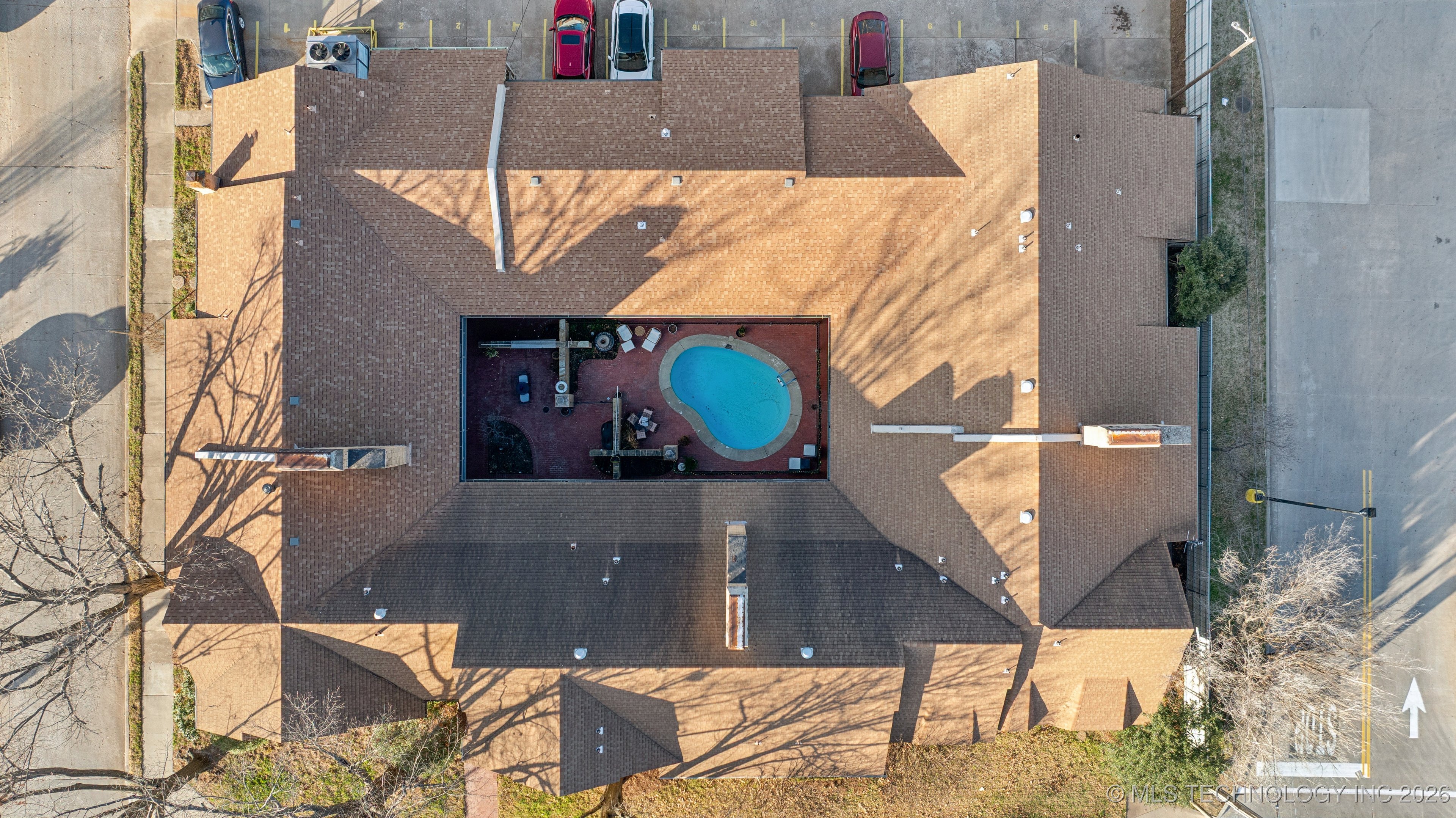 1107 E 45th Place 15 Property Photo 37