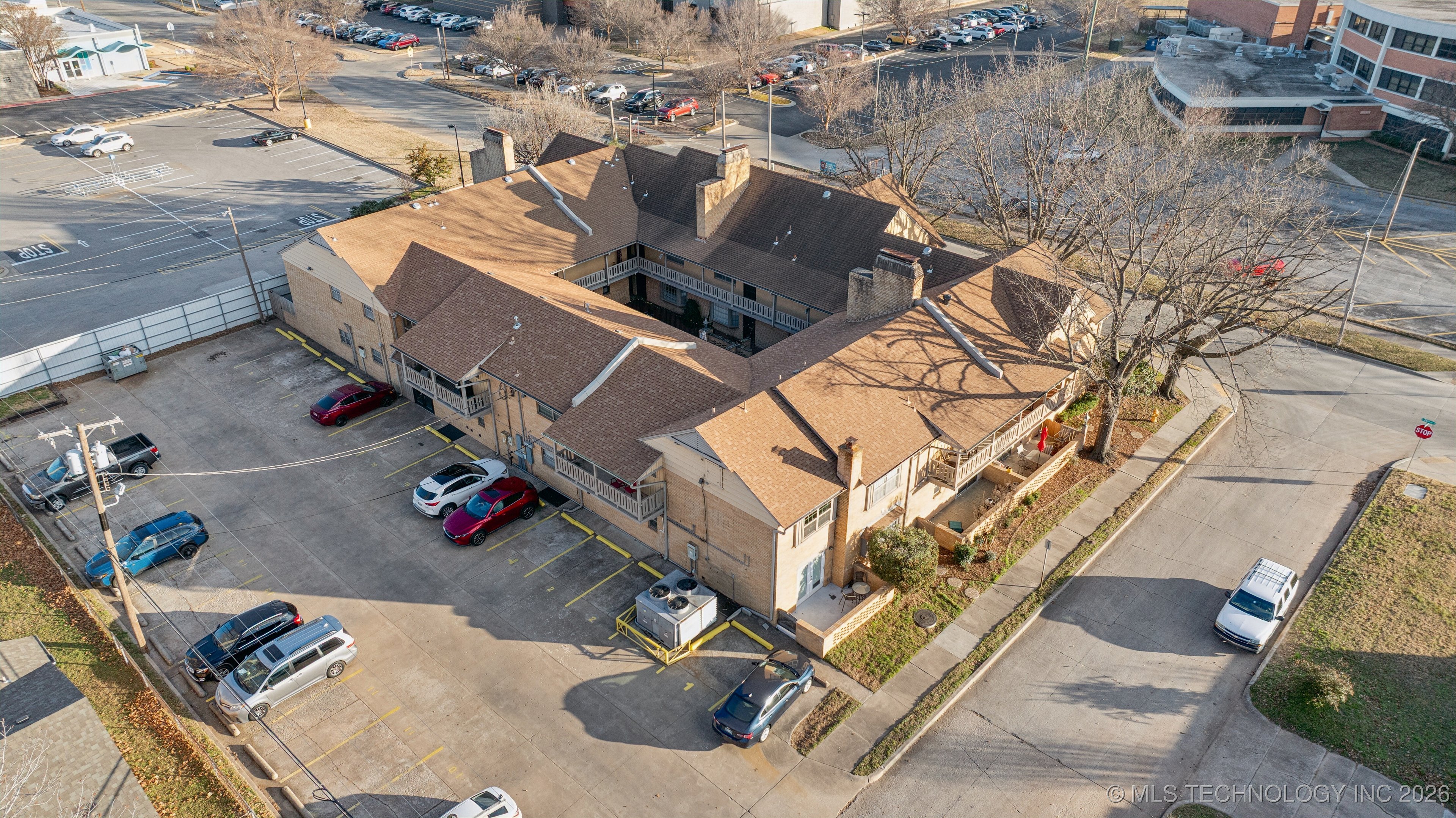 1107 E 45th Place 15 Property Photo 46