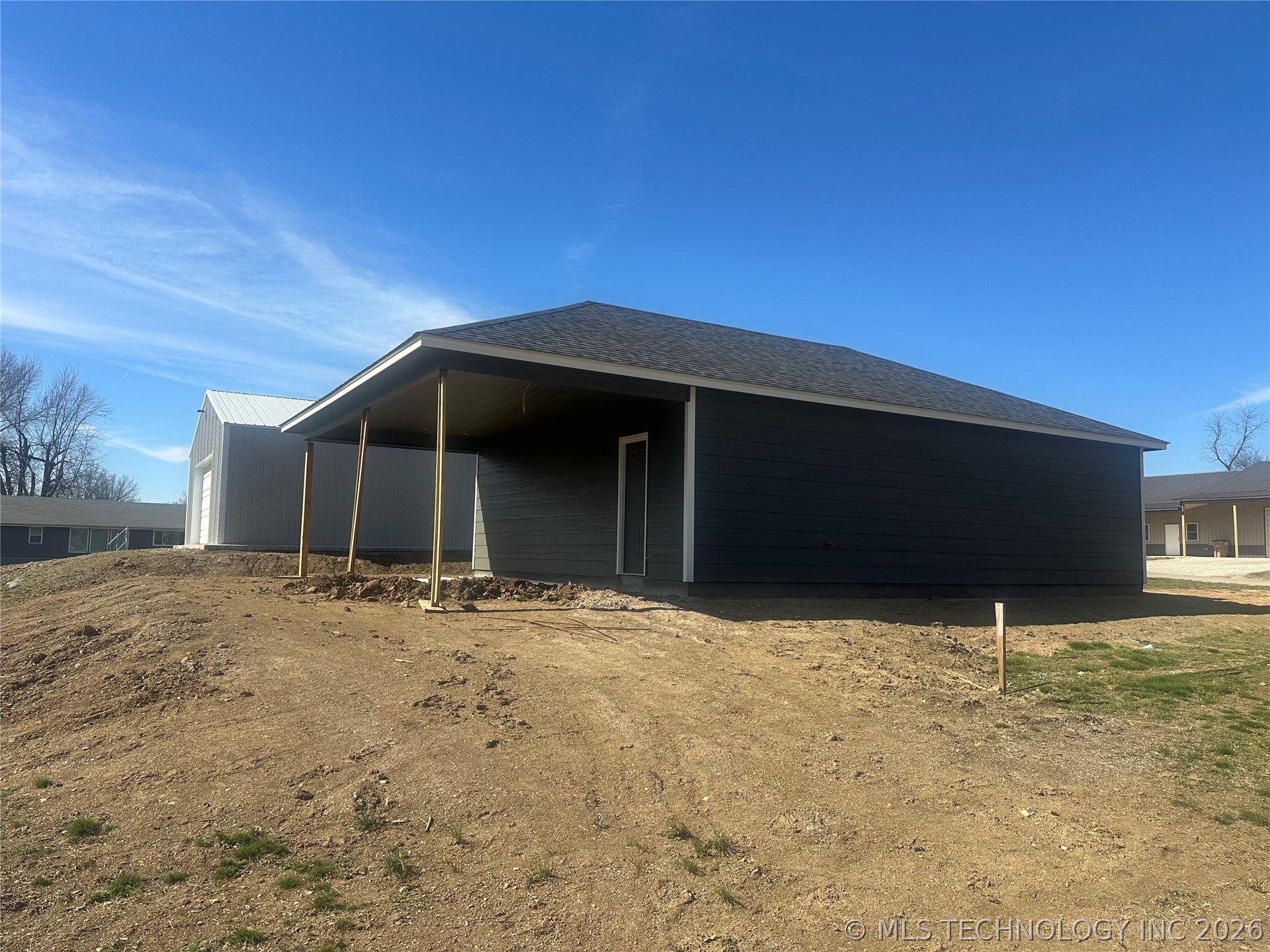 904 W Main Street Property Photo 3