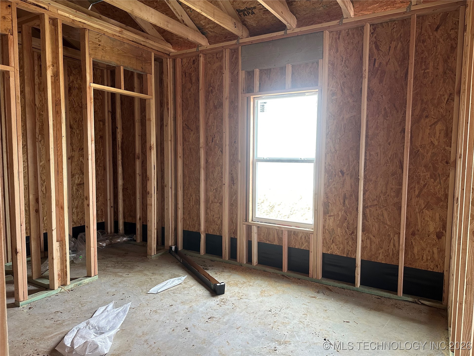 904 W Main Street Property Photo 5