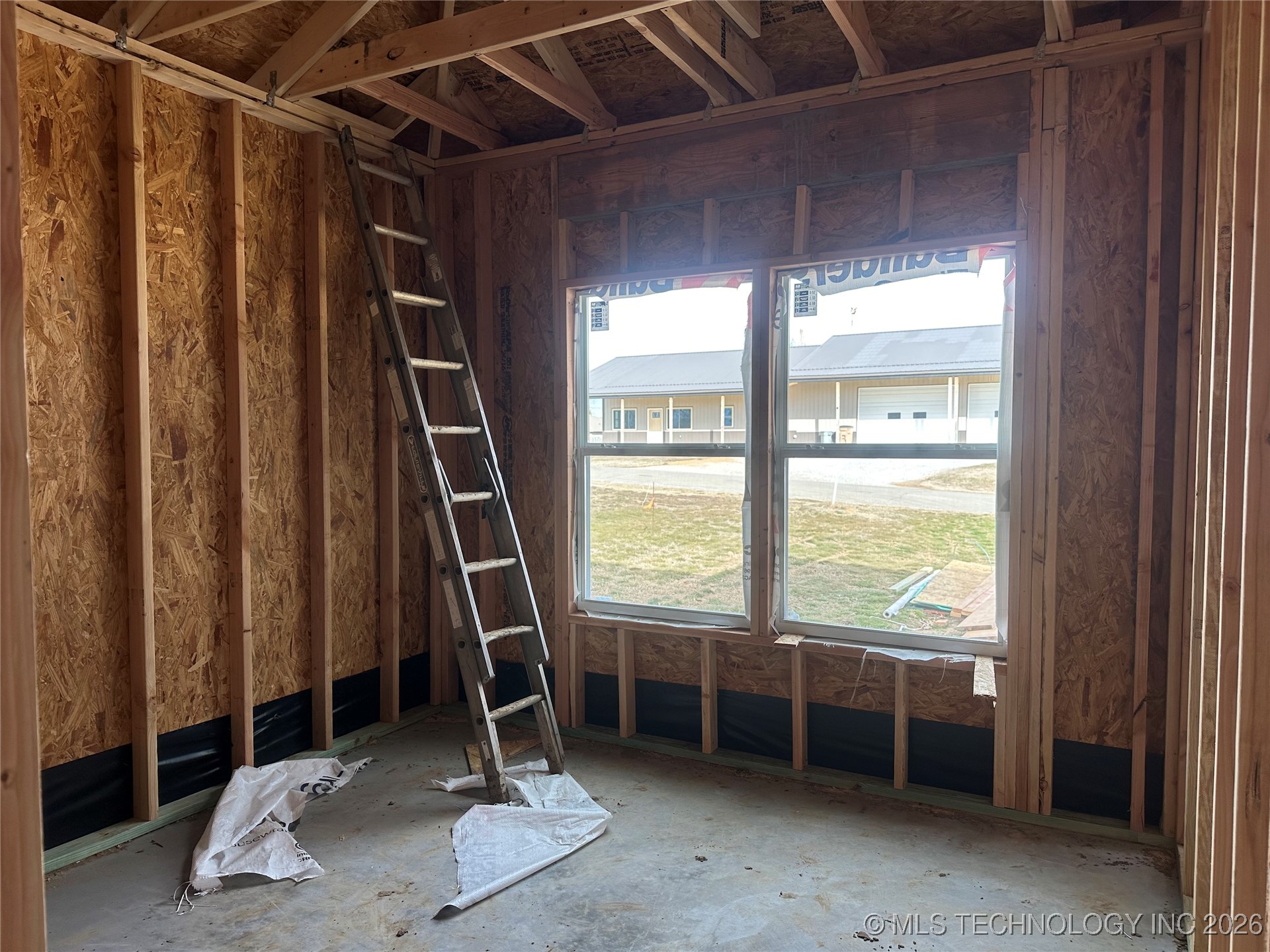 904 W Main Street Property Photo 6