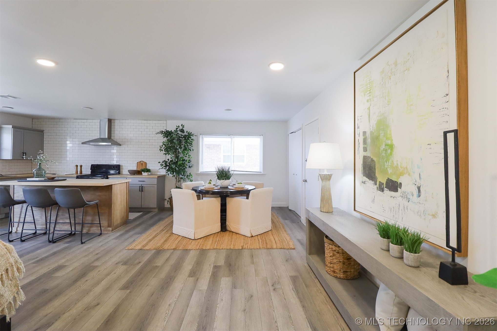 1716 S 1st Street Property Photo 8