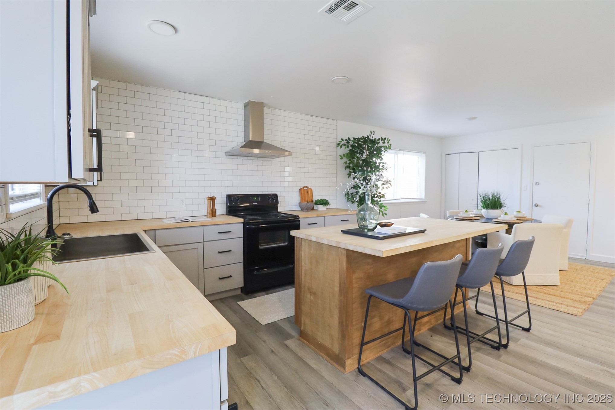 1716 S 1st Street Property Photo 13