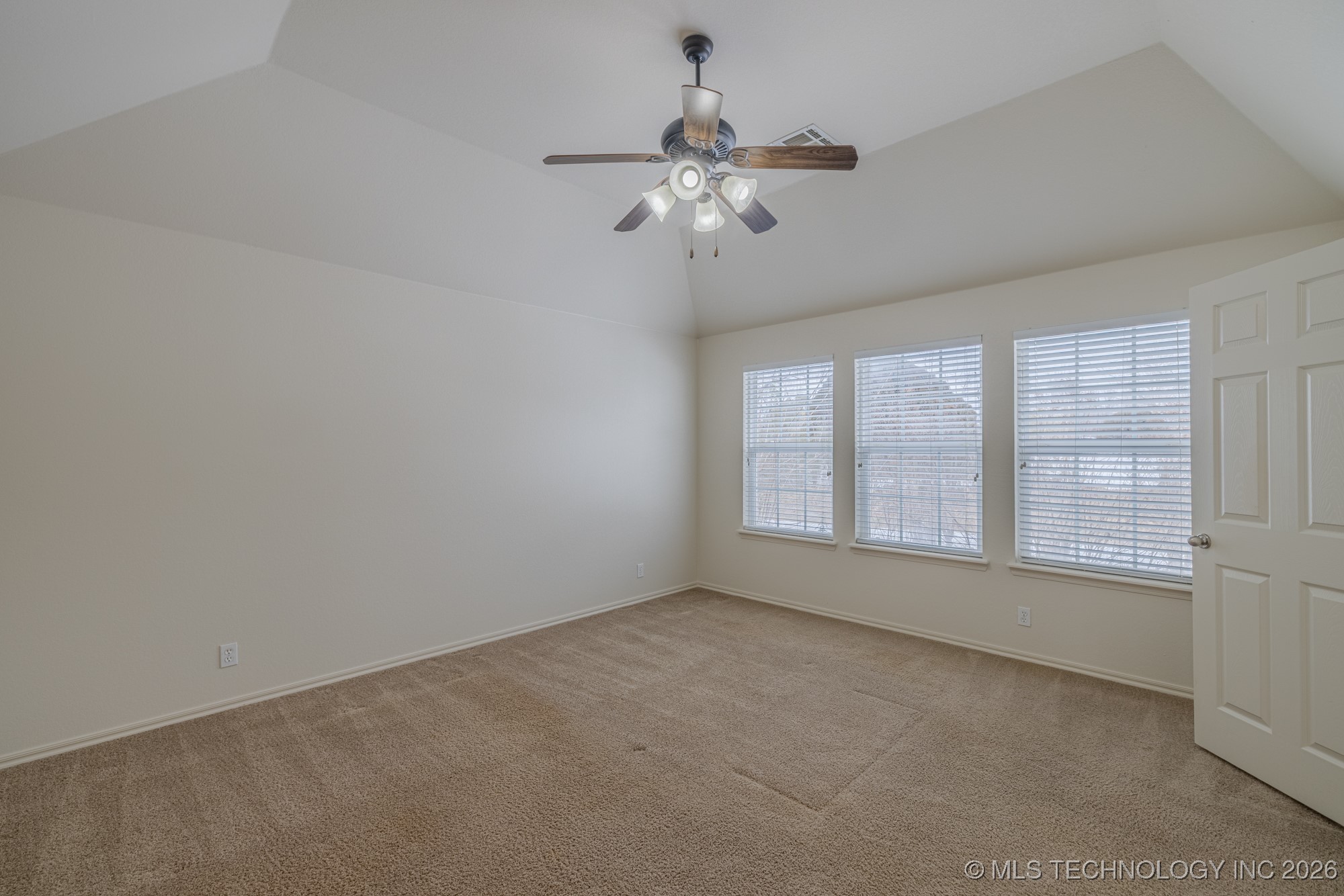 9109 N 153rd Court E Property Photo 22