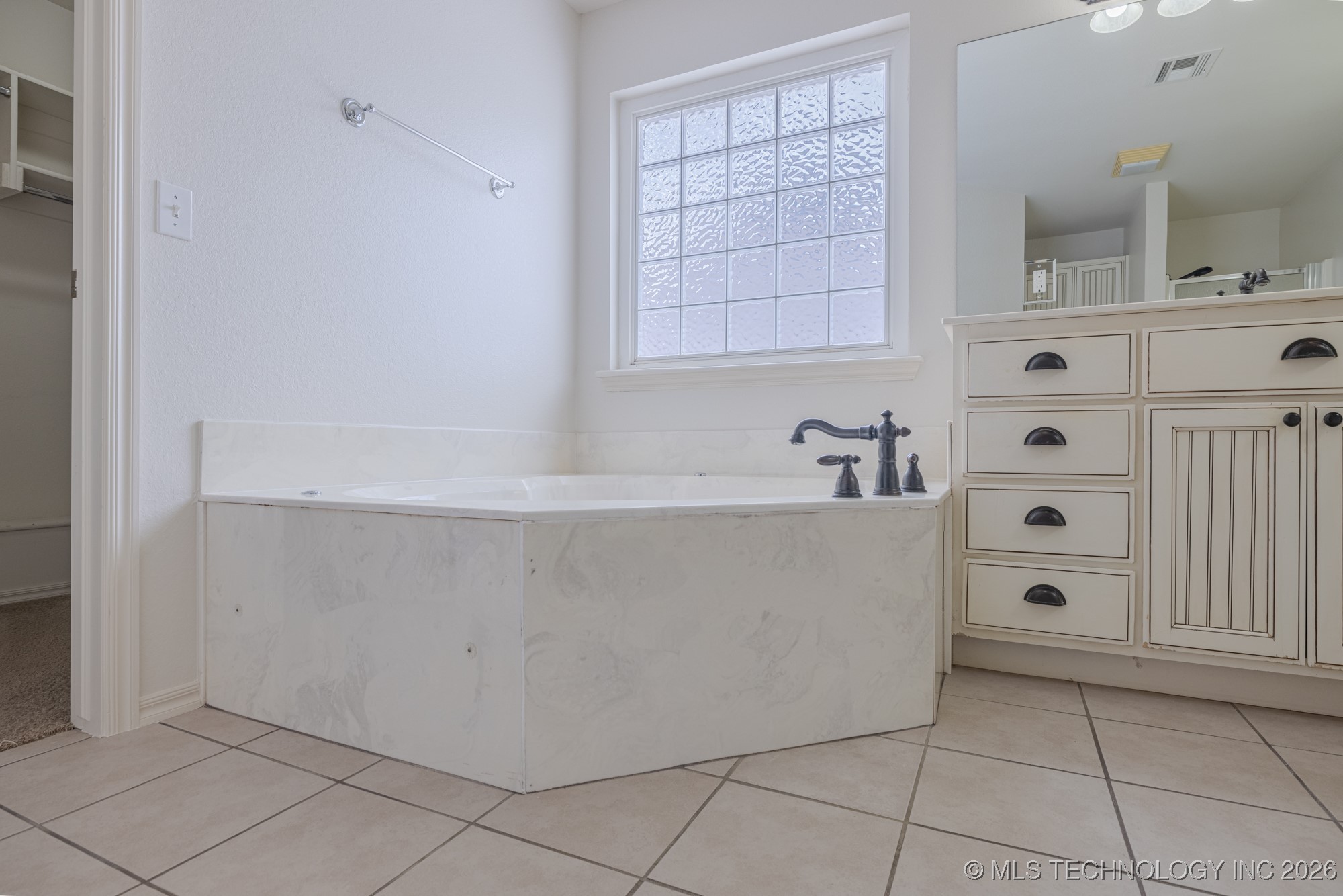 9109 N 153rd Court E Property Photo 25