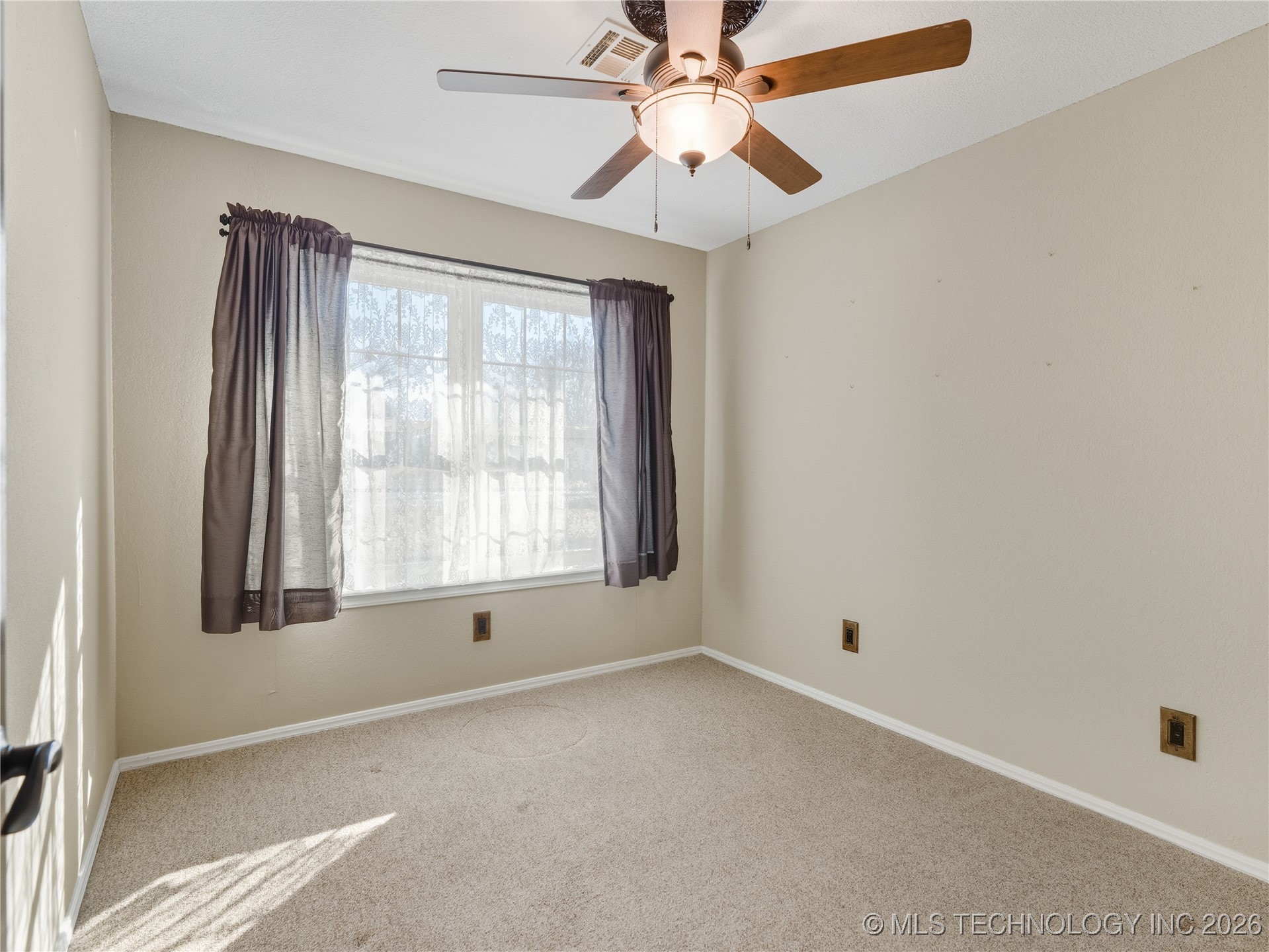 1447 S Lowry Property Photo 25