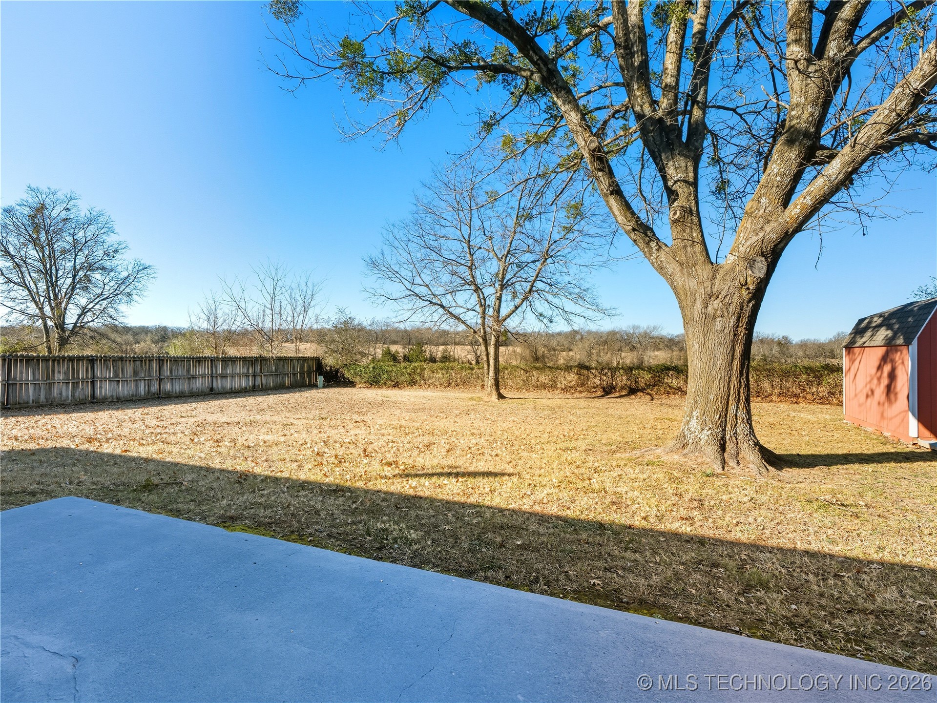 1447 S Lowry Property Photo 40