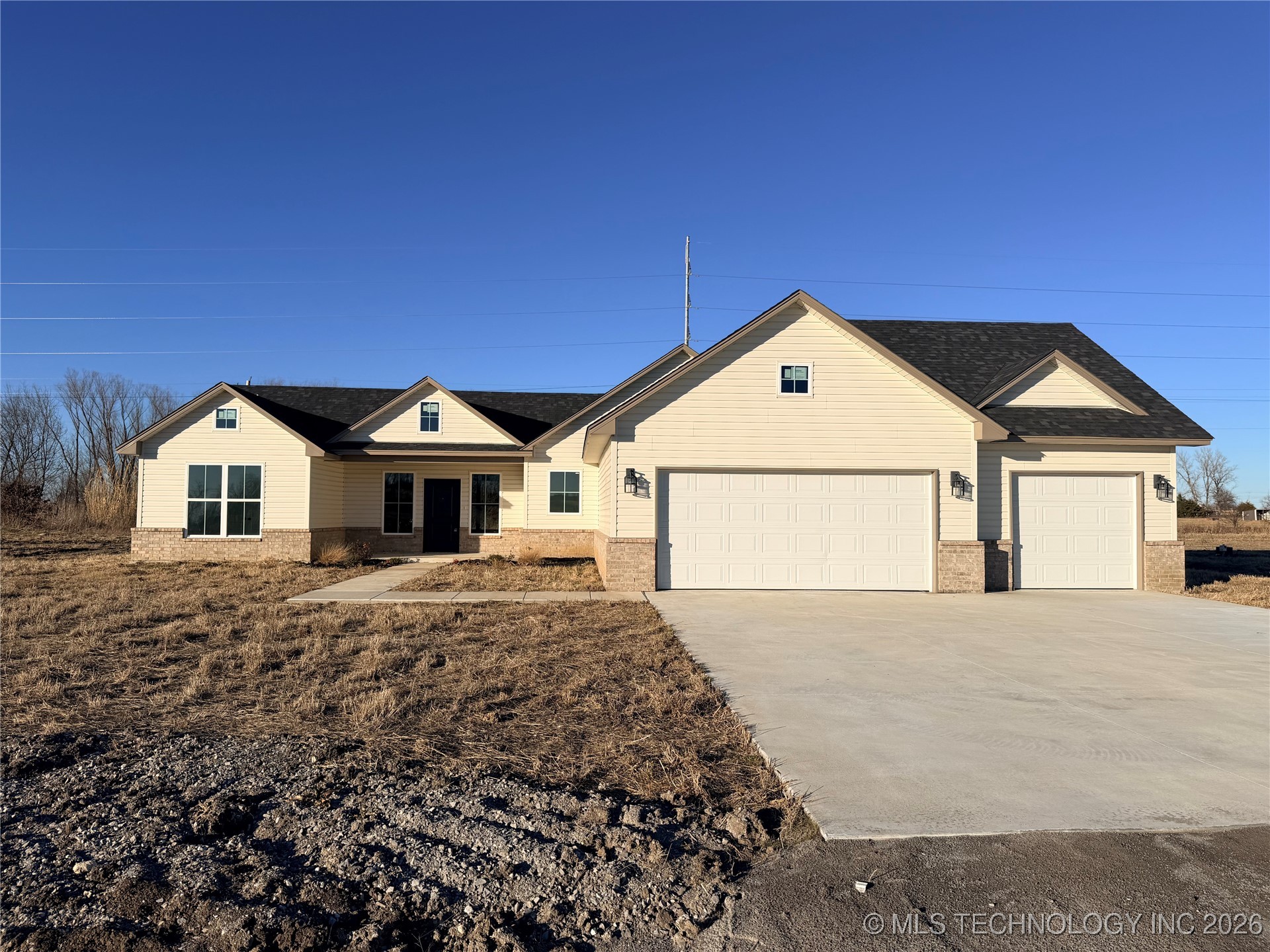 245 W 481 Road Property Photo 1