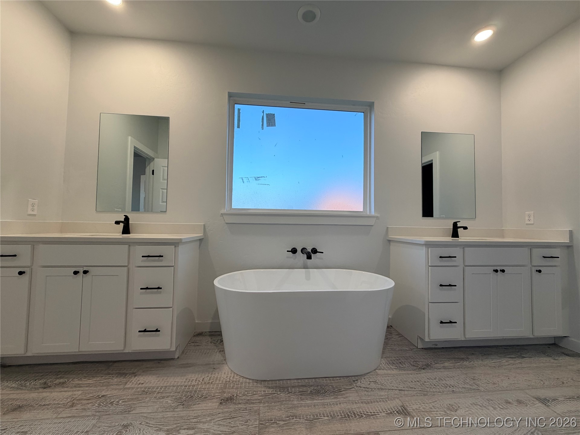 245 W 481 Road Property Photo 9