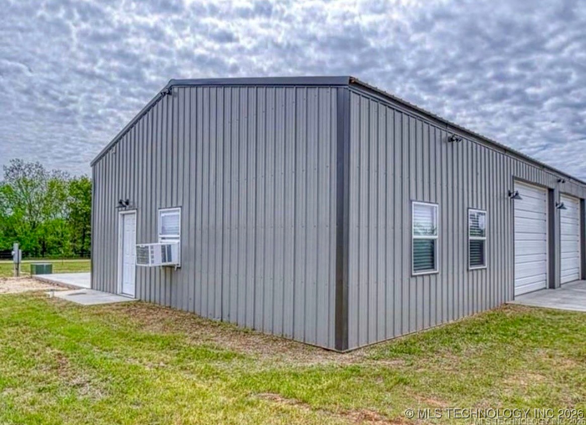 18304 Johnson Avenue Property Photo 3